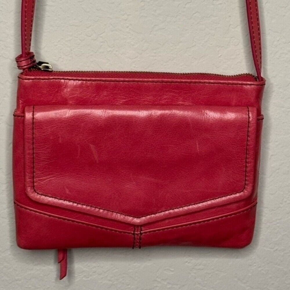 Hobo Amble Leather Crossbody Bag in Blossom