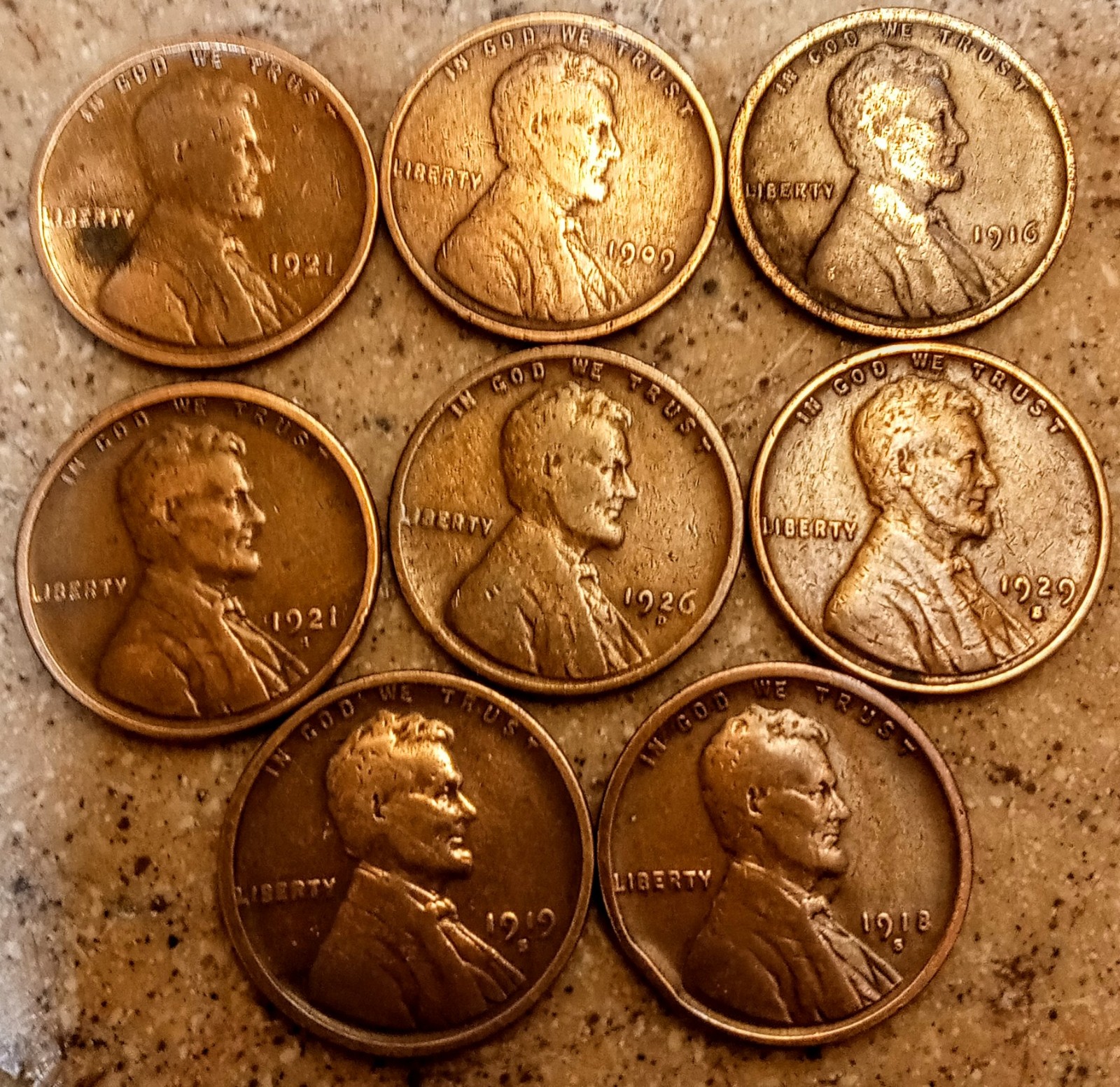 Lot of 8 Lincoln wheat penny's