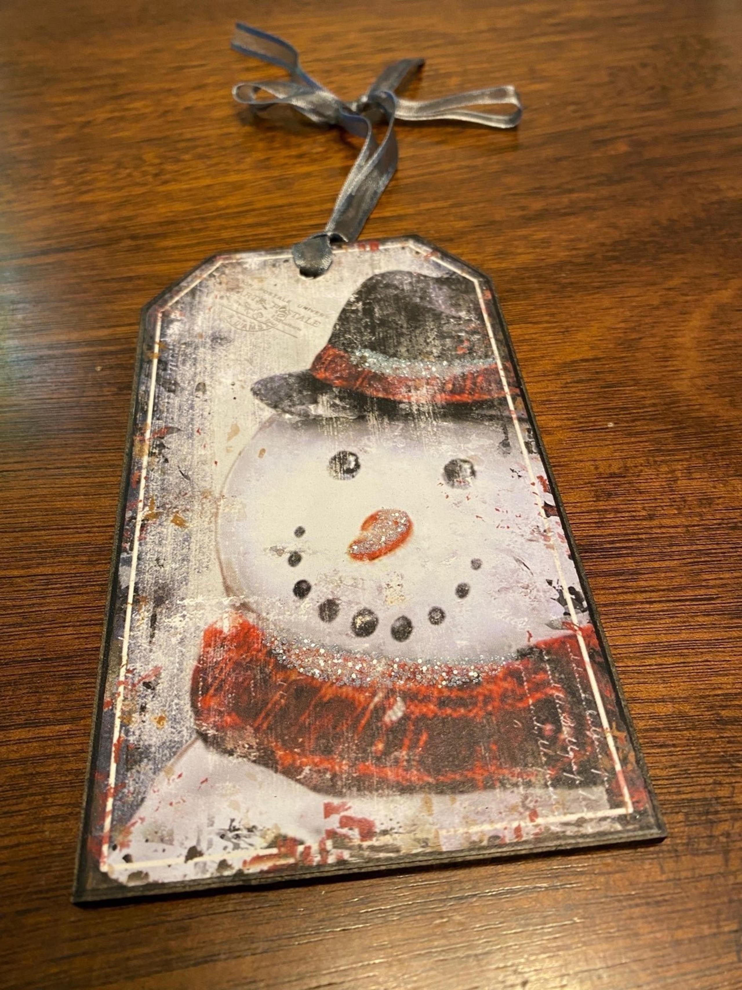 Gets on 2164370 Christmas snowman ornament wooden post card