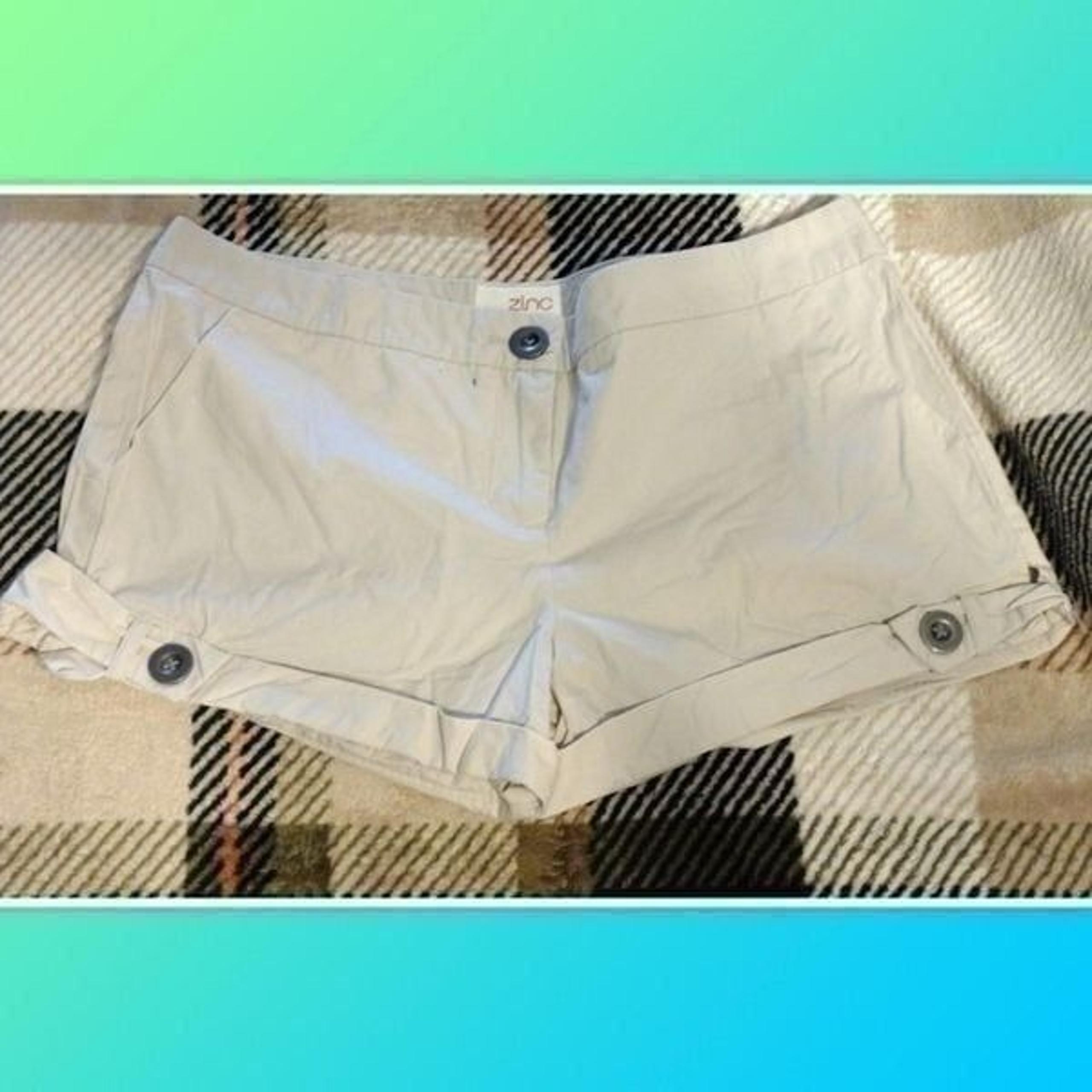 Zinc Juniors Size 11 Buttoned Cuffs Khaki Shorts