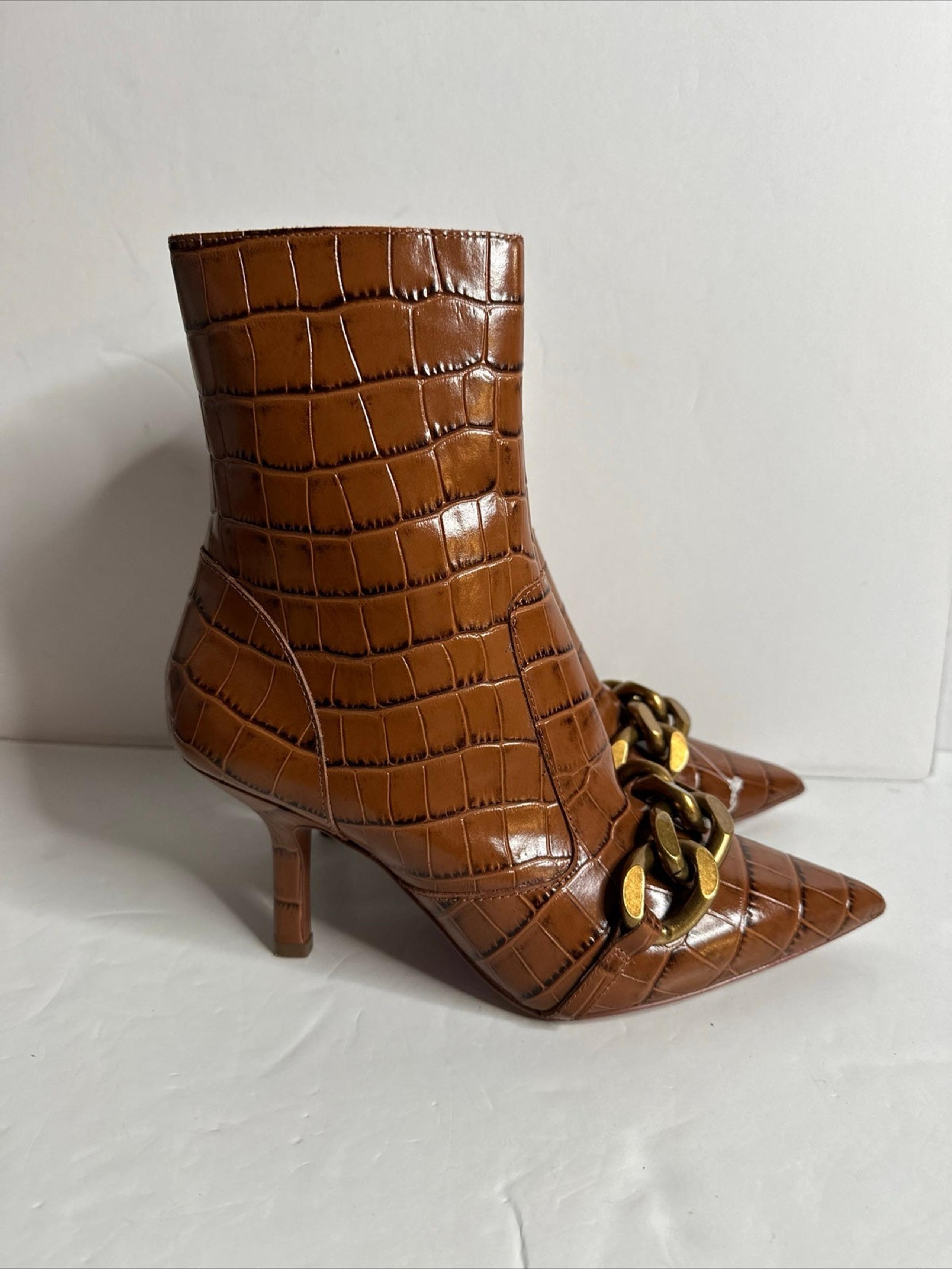 MICHAEL Michael Kors Women's croco  Scarlett Pointed Toe Chain Detail 8.5 size,