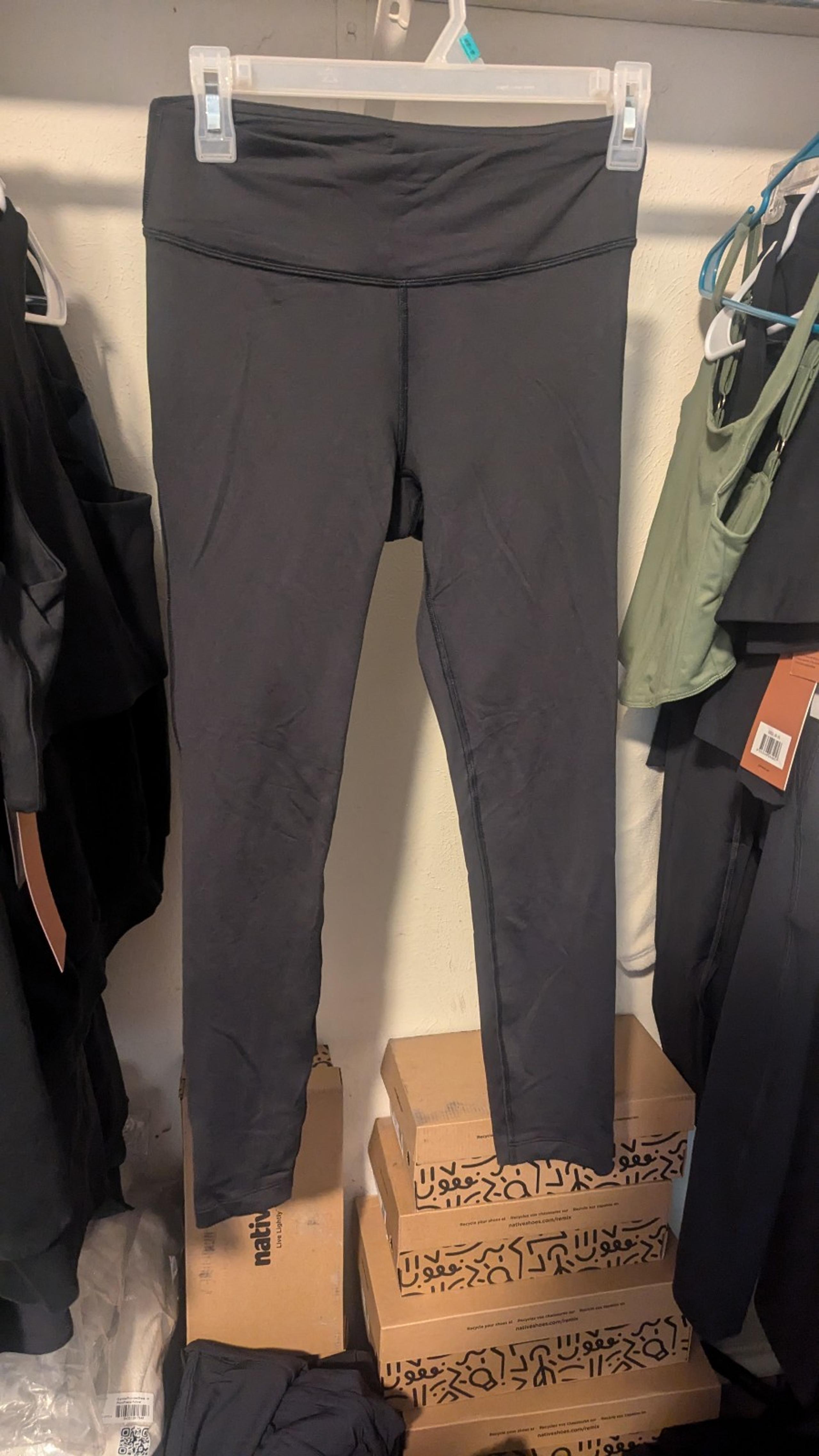 Outdoor Voices athletic leggings size small