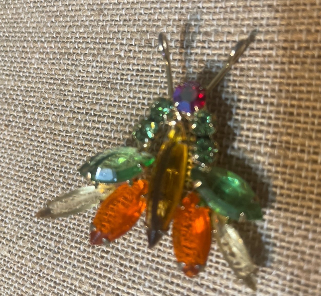 Stunning Juliana D&E unmarked 3 winged bee/insect brooch.