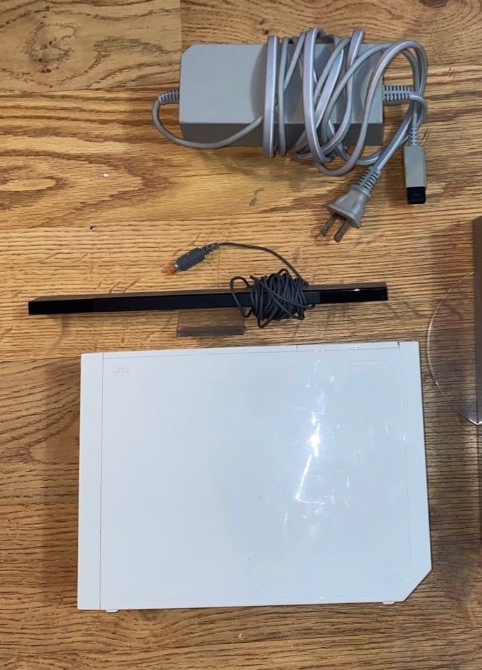 Nintendo Wii Console Complete White RVL-001 great shape works great