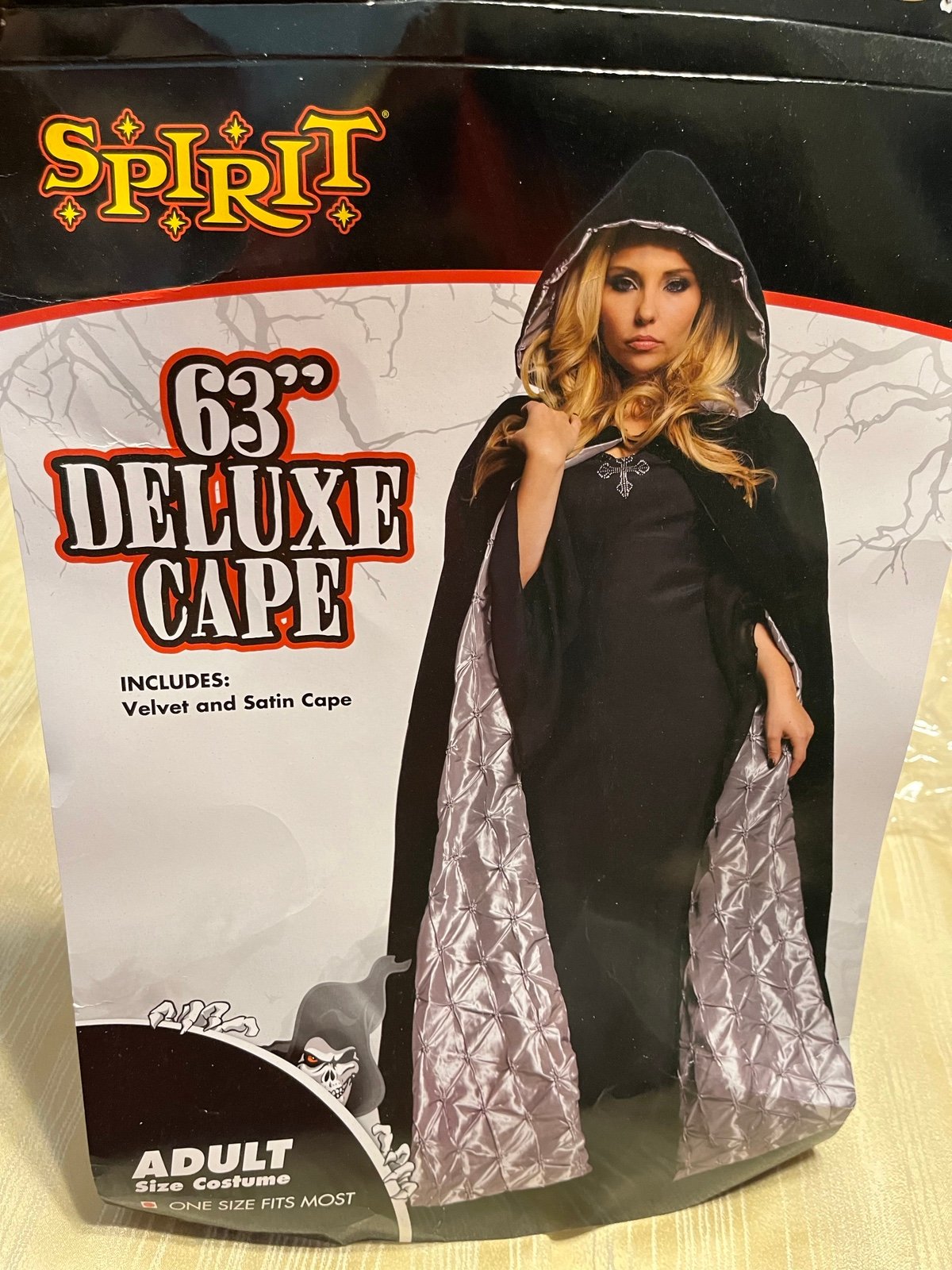 Spirit deluxe adult 63” cape
