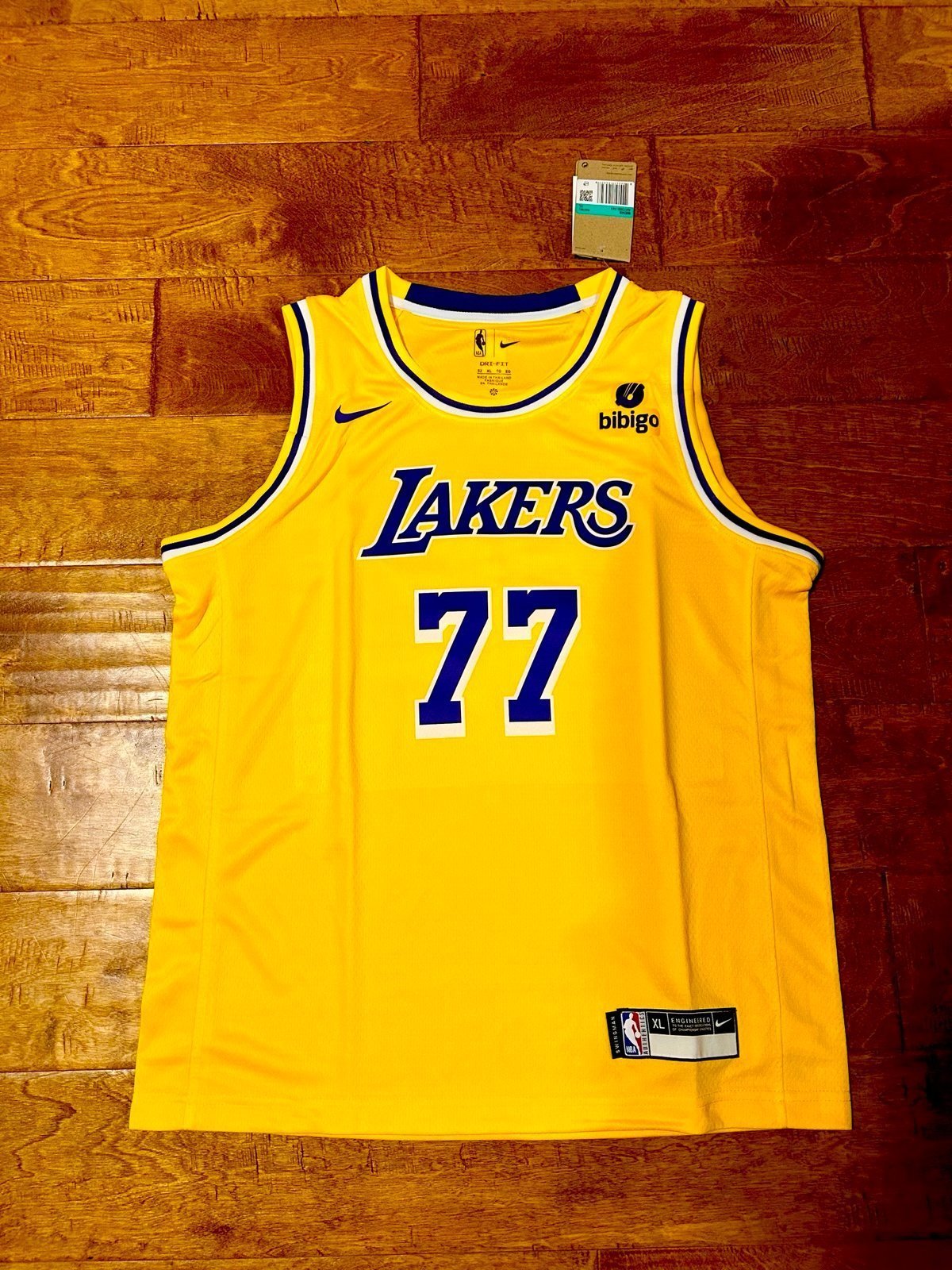 Luka Doncic Yellow Los Angeles Lakers Jersey Youth XL