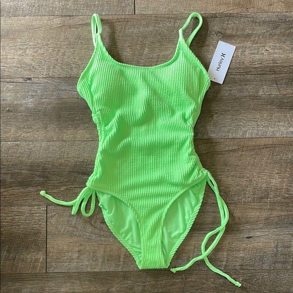 NWT Hurley ribbed one piece swimsuit
