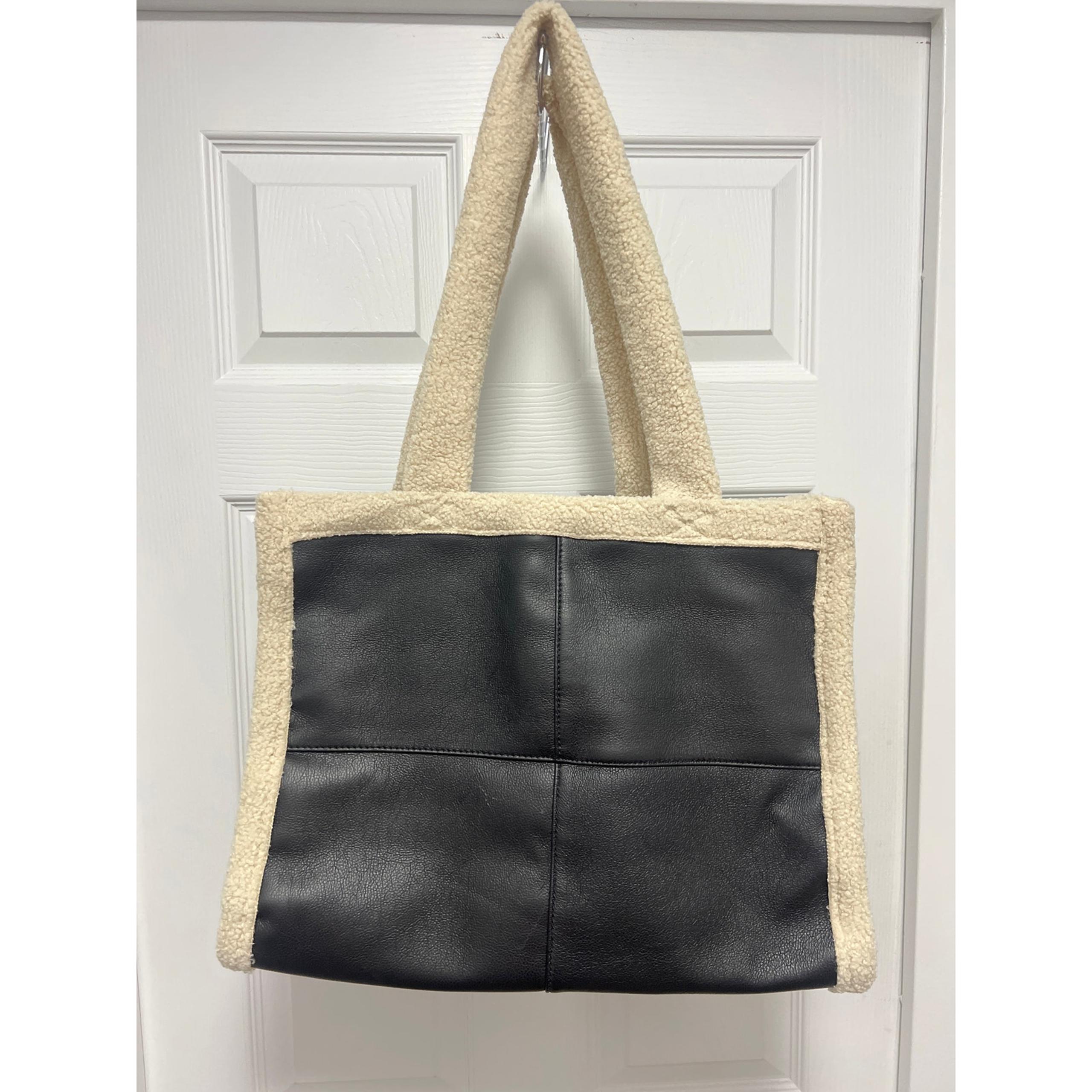 Sale!! Forever 21 Black Faux Leather Tote with Fleece Trim - Casual and Stylish