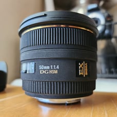 Rare SIGMA AF 50mm F1.4 EX DG HSM Sigma SA mount with hood