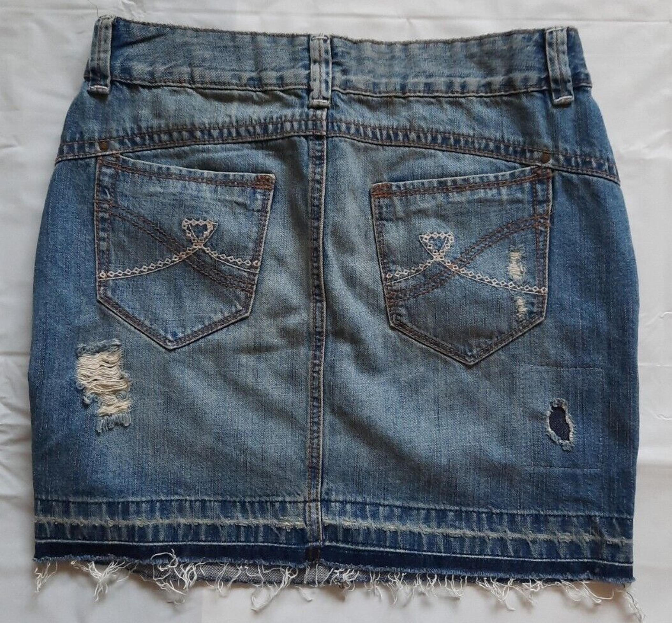 DKNY Jeans Blue Distressed Denim Beach Mini Skirt w/ Pockets Women's Size: 8
