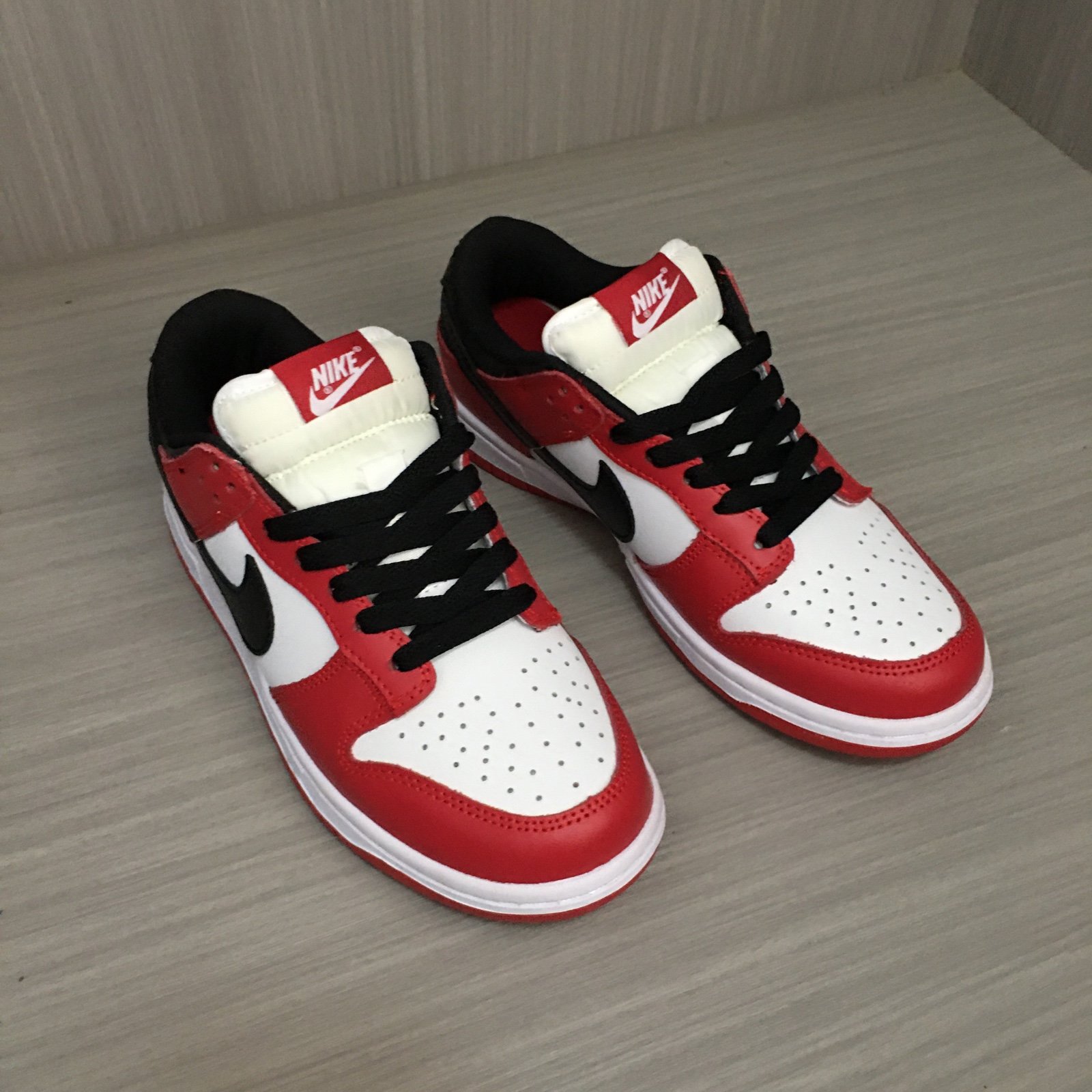 Dunk low size 6.5 us women shoes