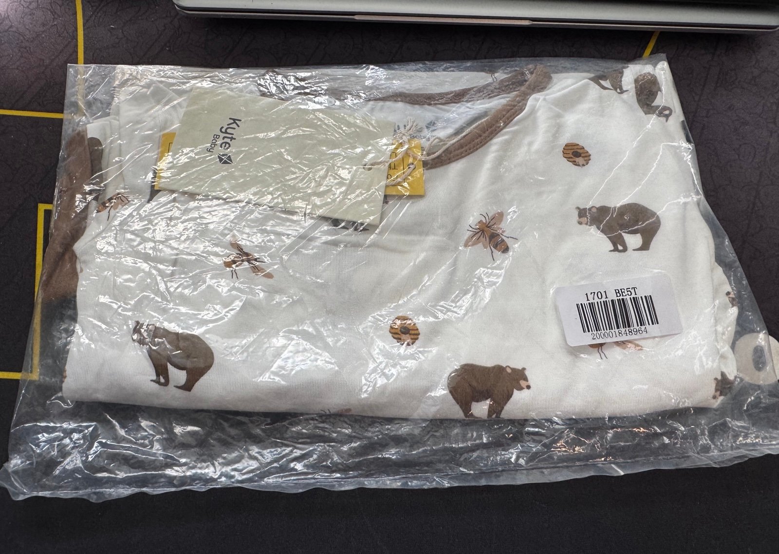 Kyte Baby Long Sleeve Pajama Set Honey Bear size 5T
