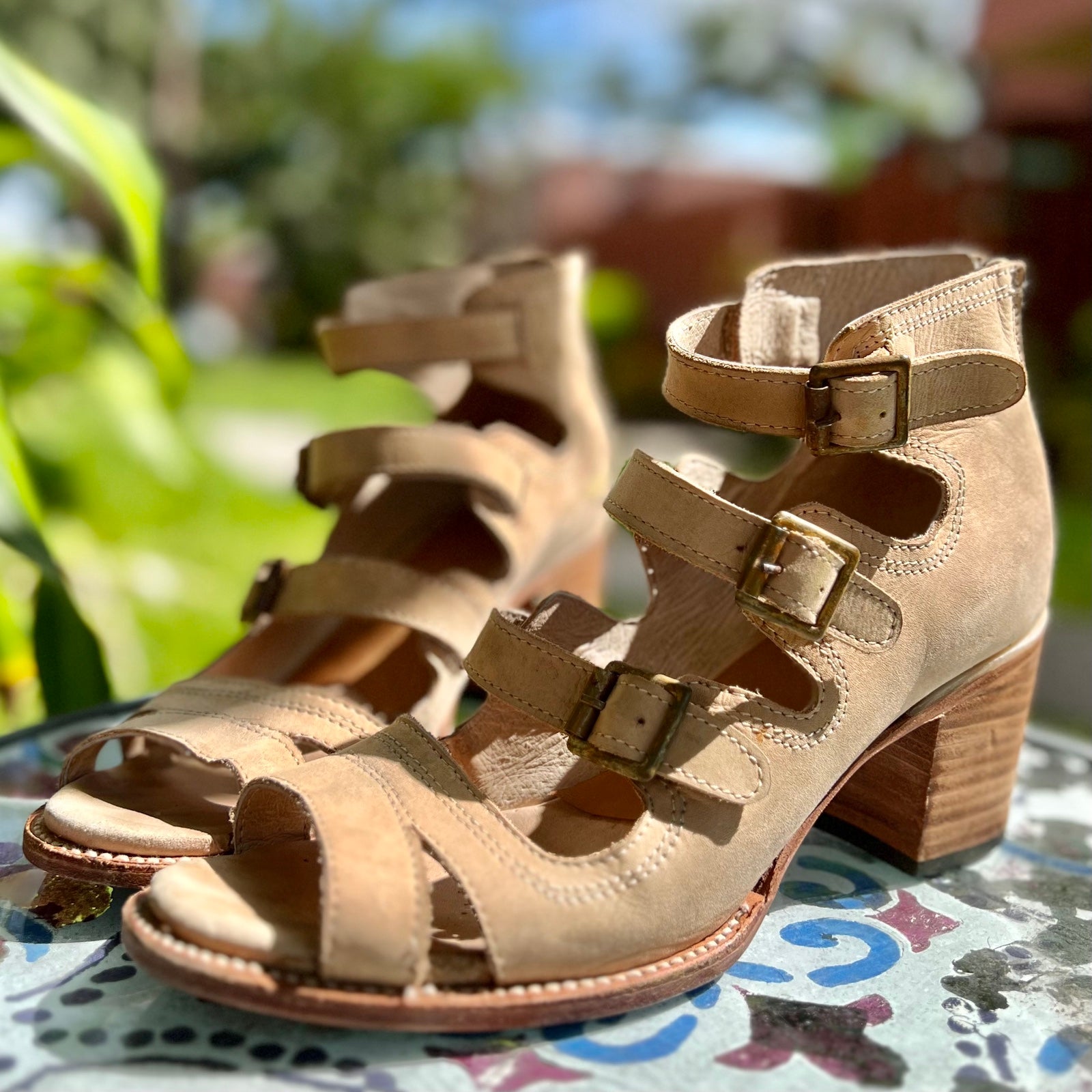 Rare Freebird by Steven OG Dream Taupe sz 10 Bianca’s little sister