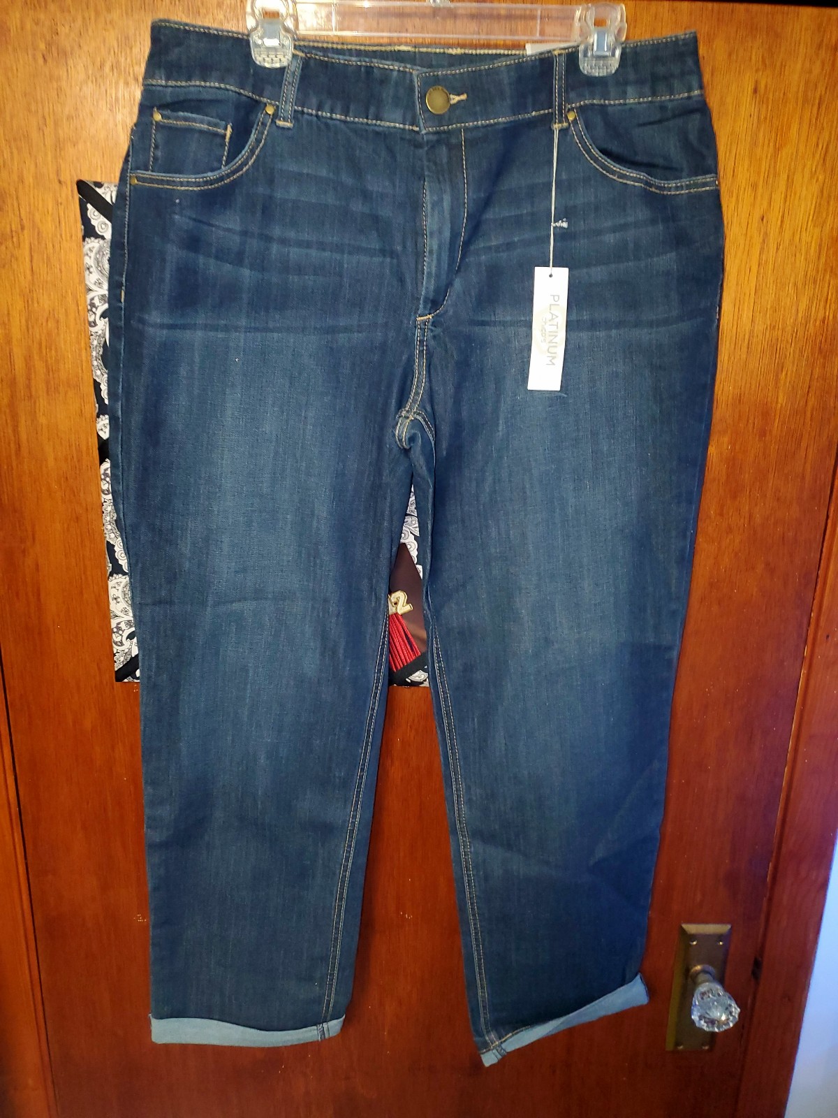 Chico's platinum capri Jeans (NWT)