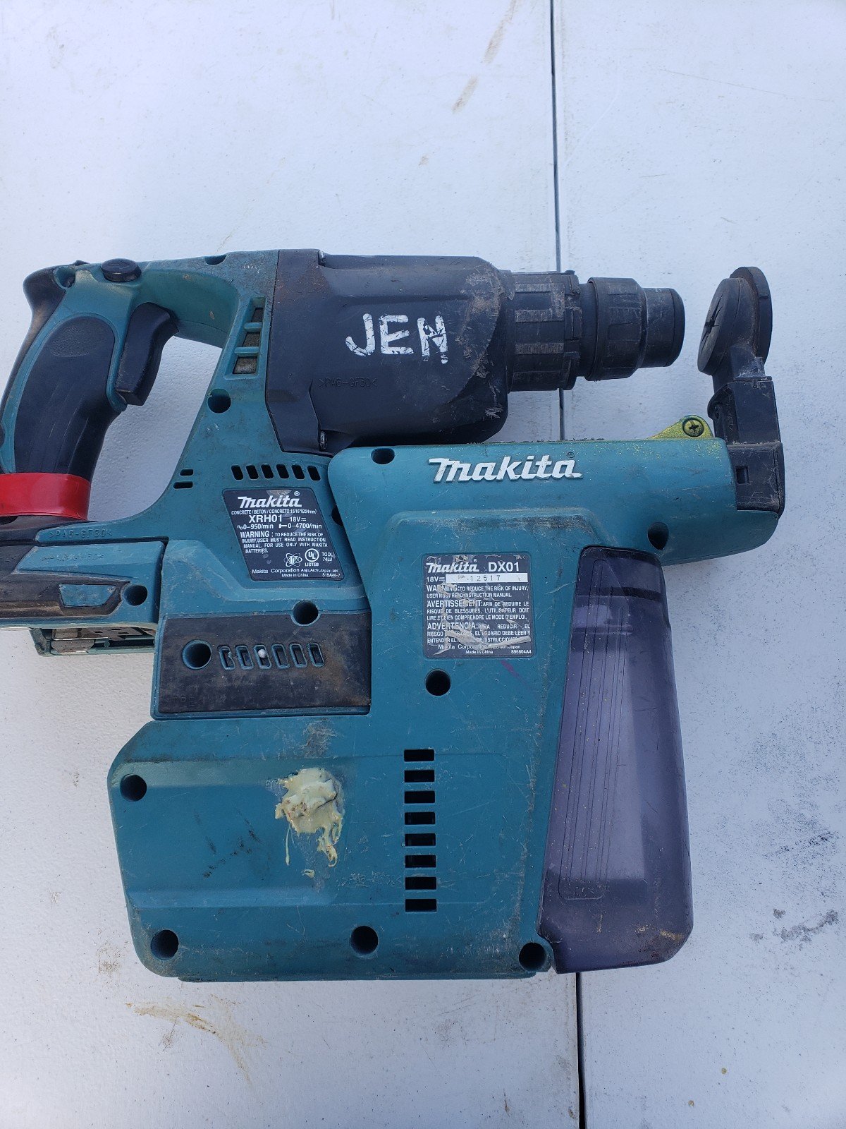 Makita XRH01 18V NO BATTERY Masonry Rotary Hammer Drill w/ vacuum filter