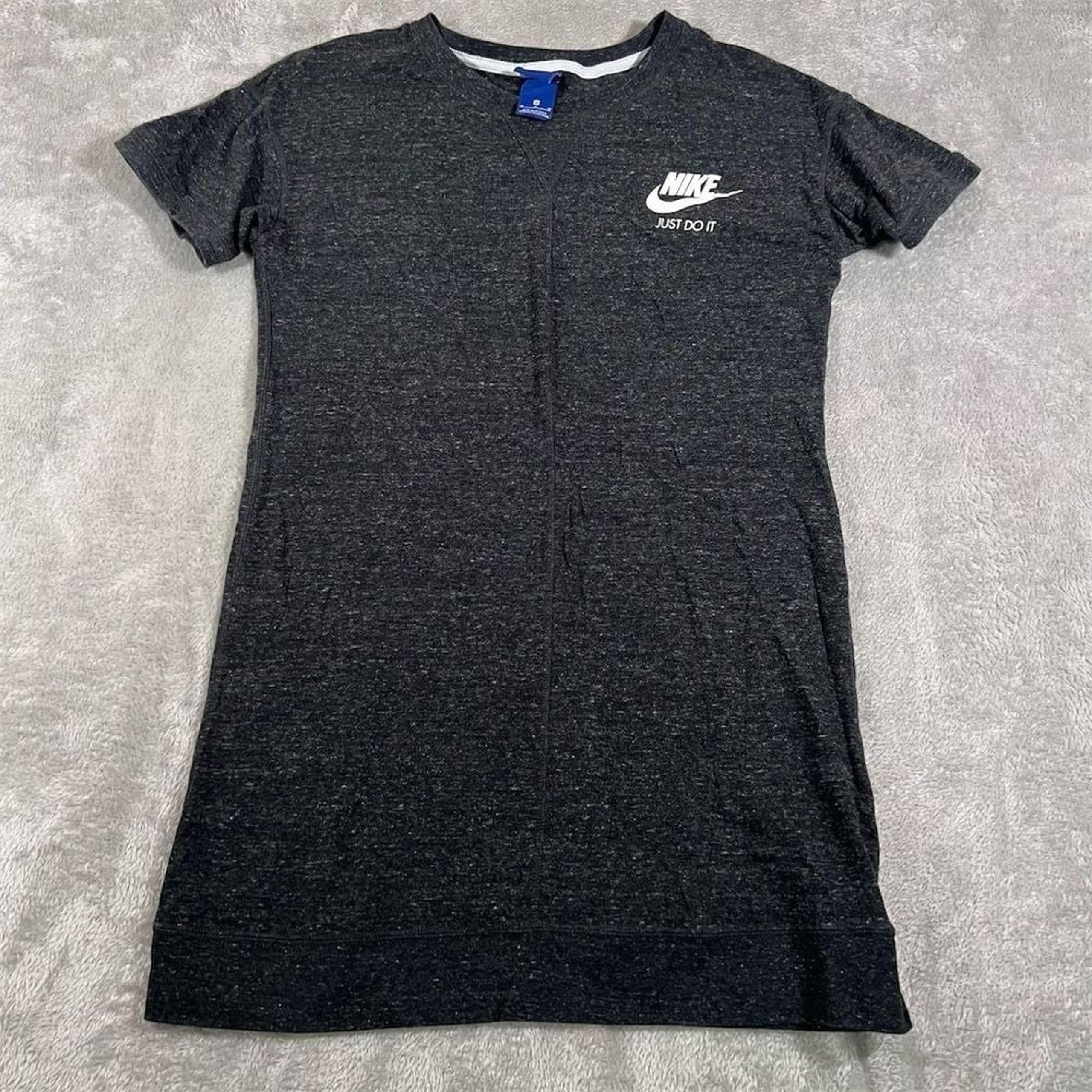Nike Sportswear Women's Dress Size Medium Heathered Gray Knee Length Casual