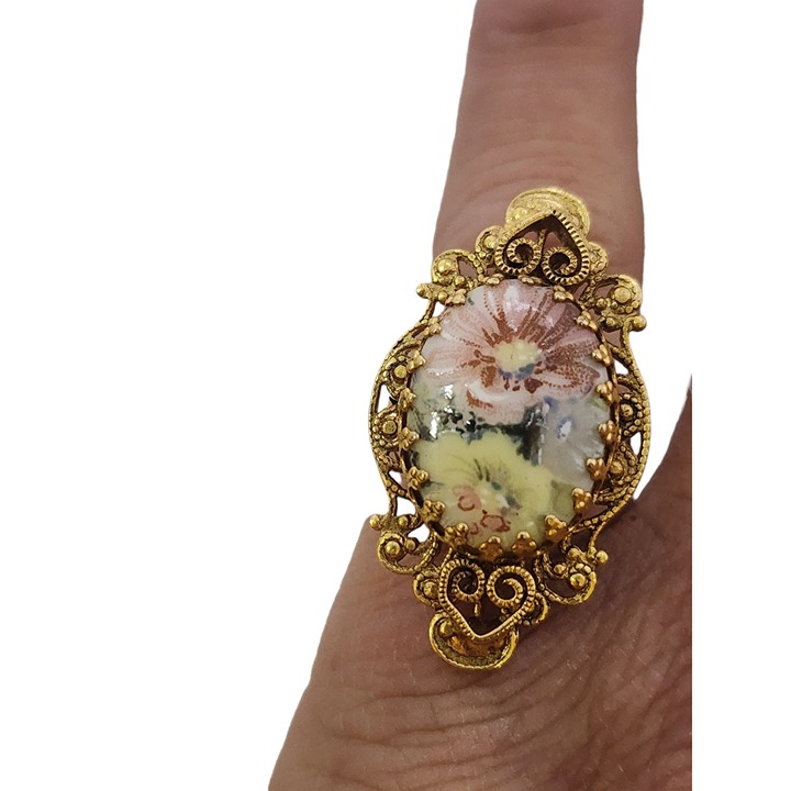 Vintage NOS Porcelain Flower Adjustable Ring (A3777)