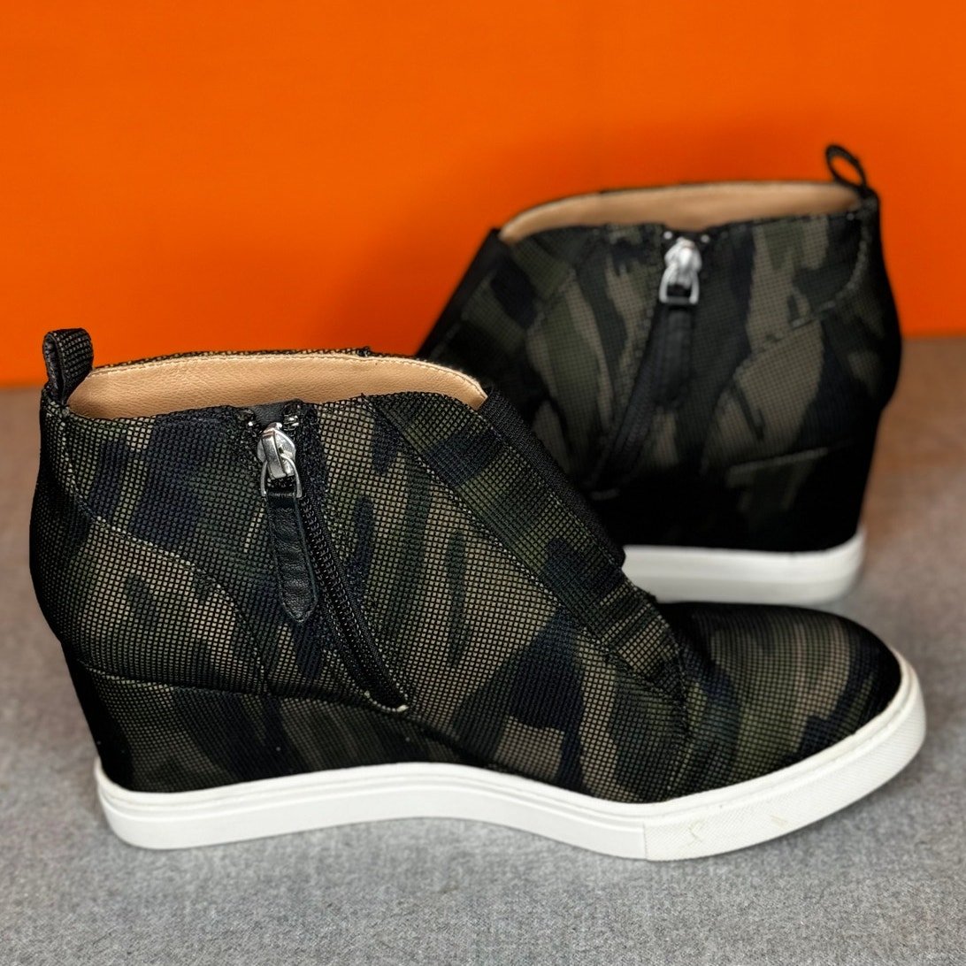 Linea Paolo Felicia Pattern Camo Green Black Side Zip Wedge Size 7.5