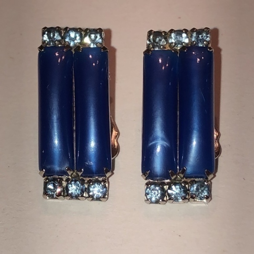 Vintage Blue Thermoset Rectangular Blue Rhinestone Clip On Earrings