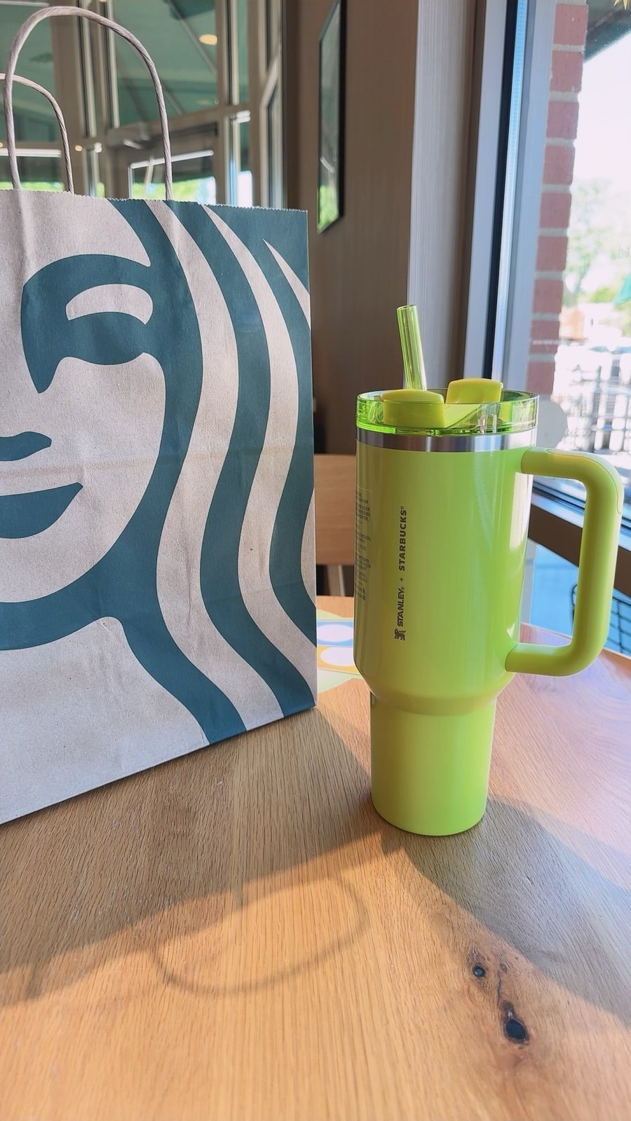Exclusive USA 2024 Starbucks Stanley lemongrass Lime 40oz StarbucksXStanley