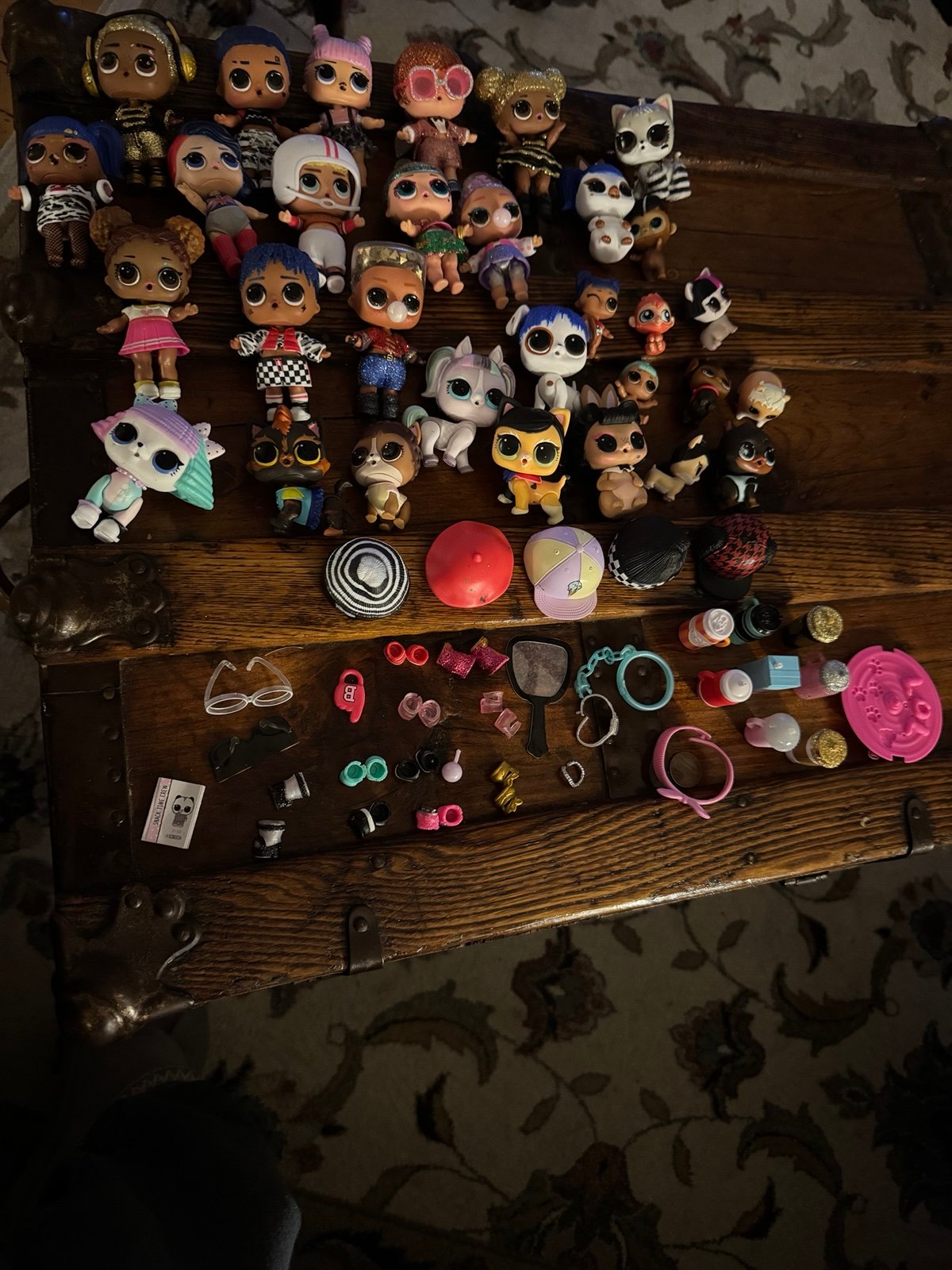 LOL dolls lot of 30 and LPS