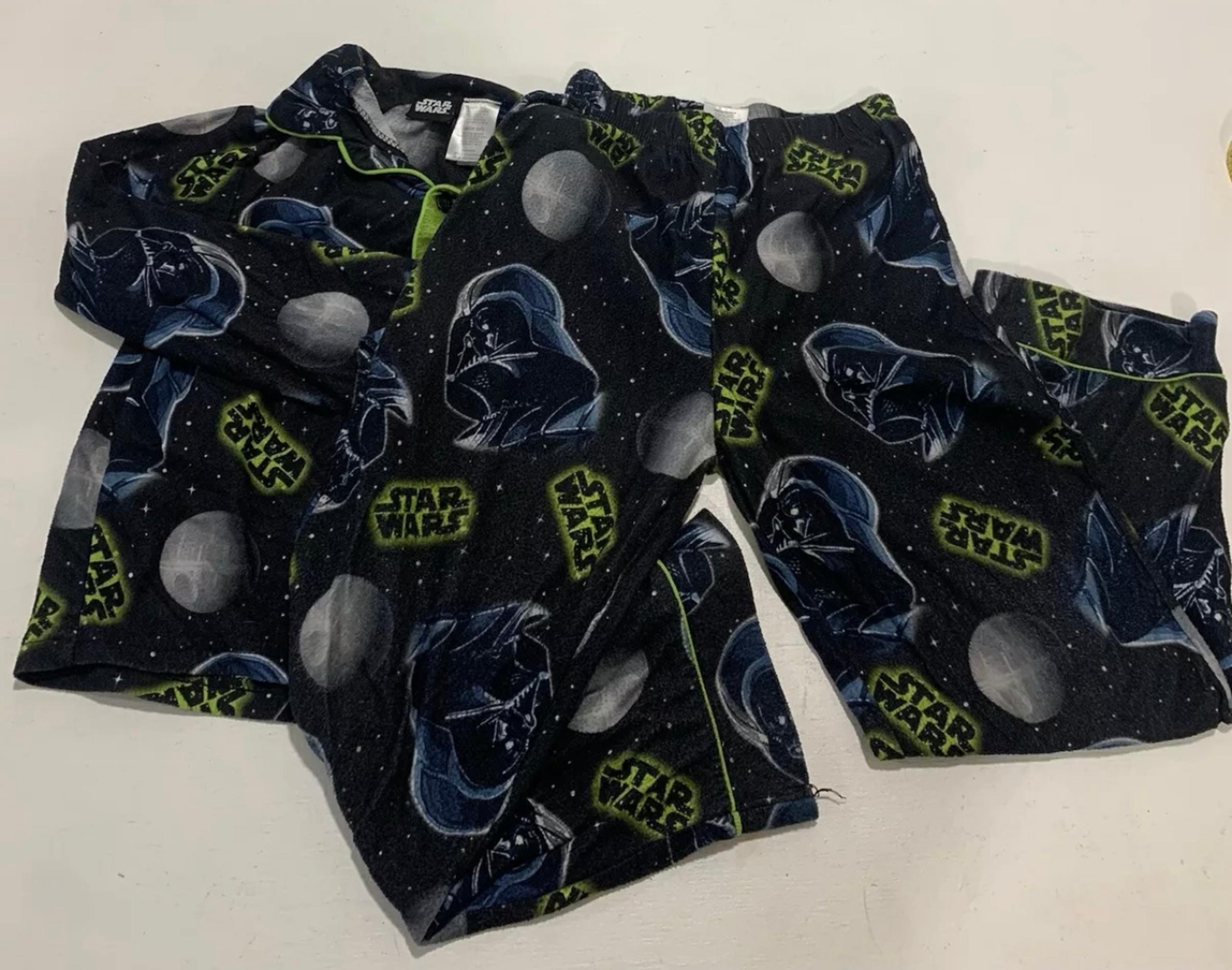 Boys STAR WARS 2 Pc Pajamas Set Size 6/7