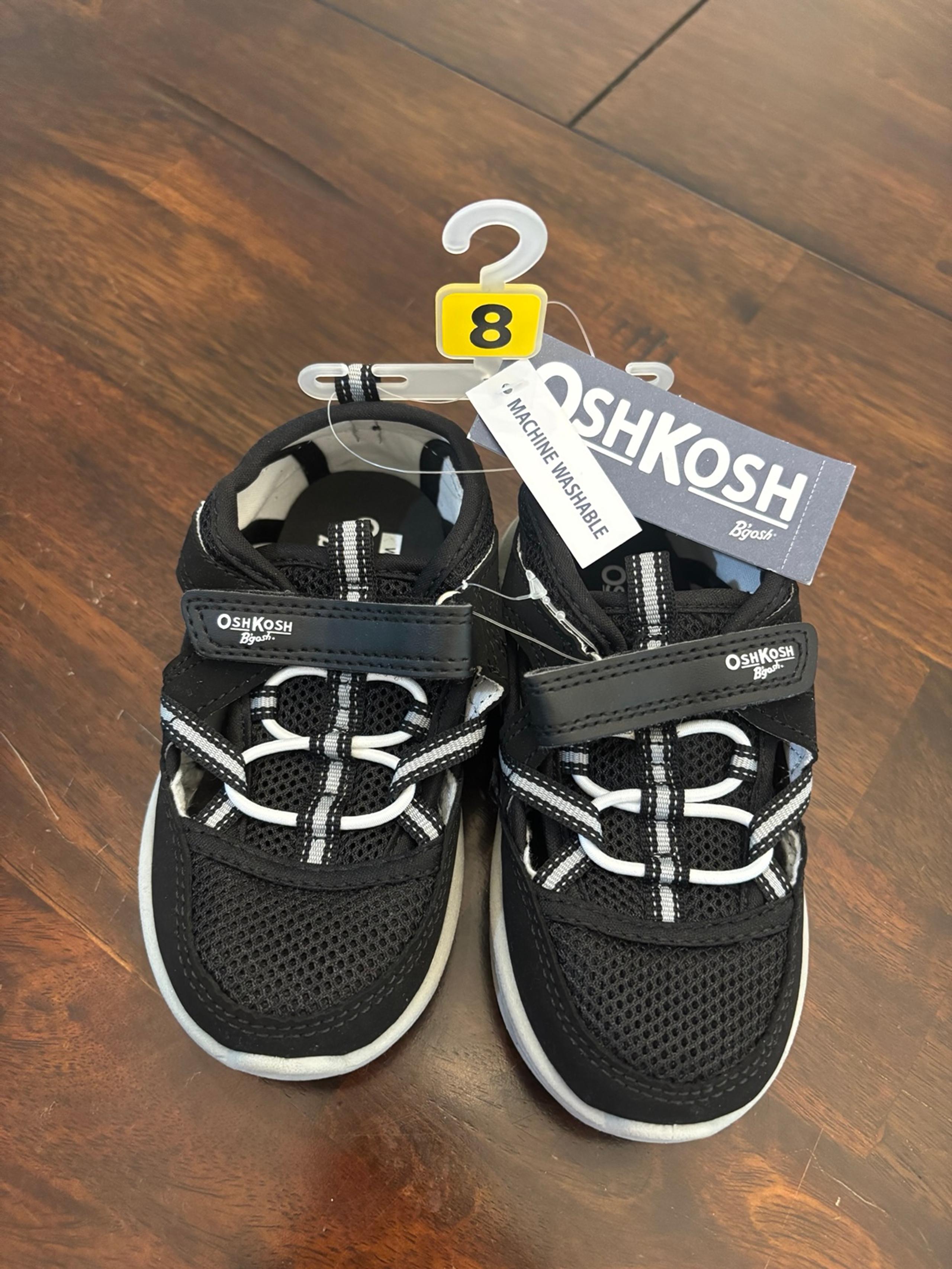 NWT OshKosh Boys Shoes