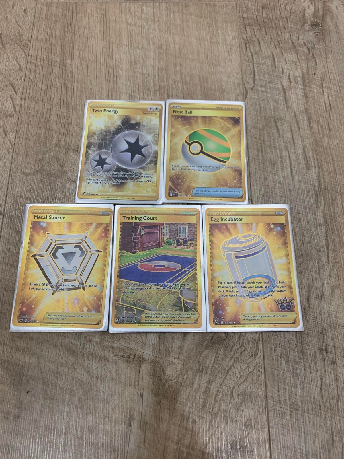 9 Gold secret rares
