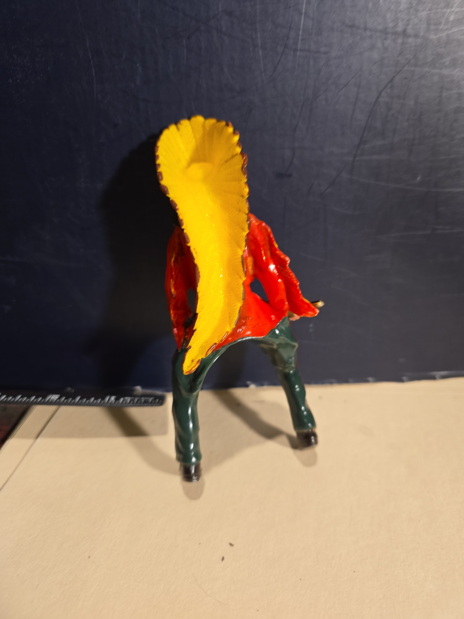 111824 Vintage American Indian Chief Hard Plastic Figure Cowboy Western Toy#stud - detail