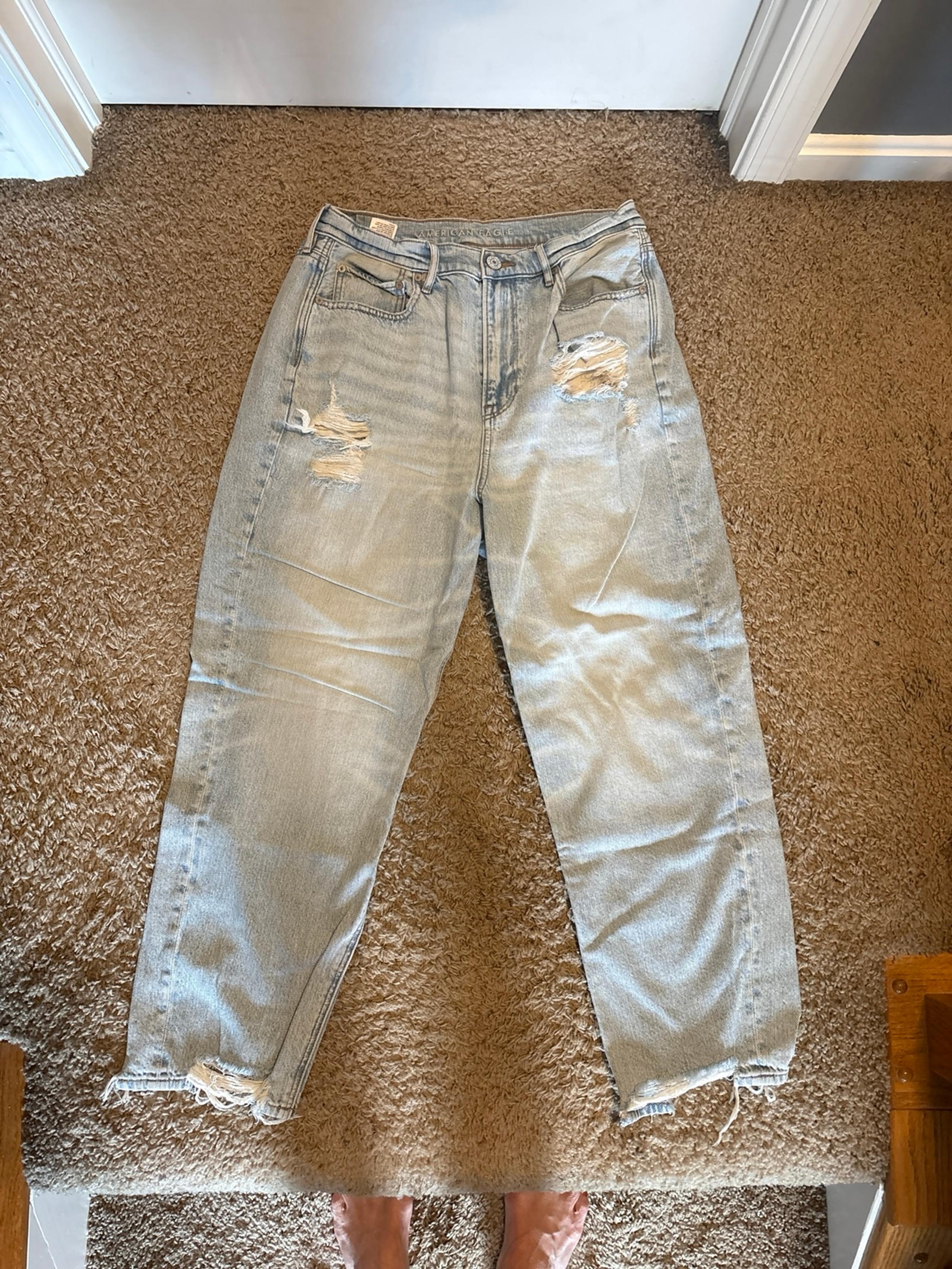 American Eagle AE Women’s 90s Boyfriend High Rise Jeans 14