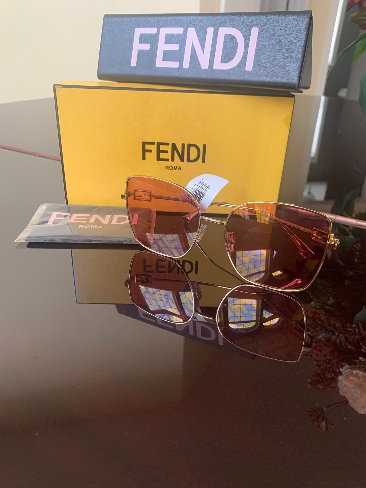 FENDI square logo sunglasses