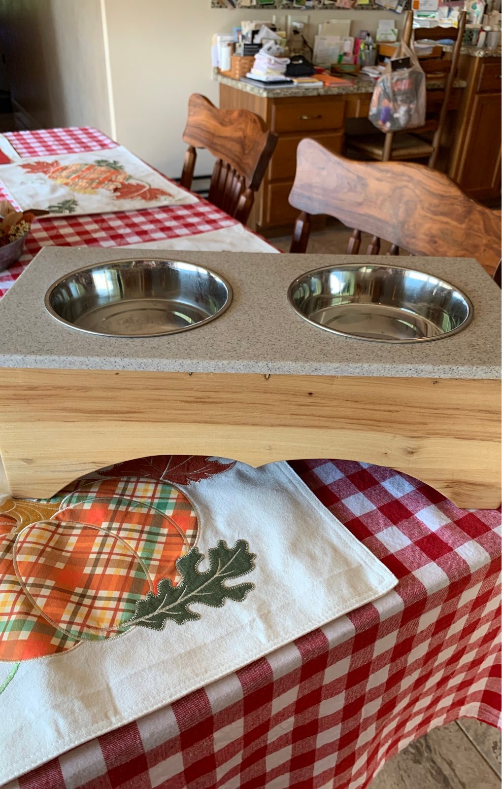 Dog food stand