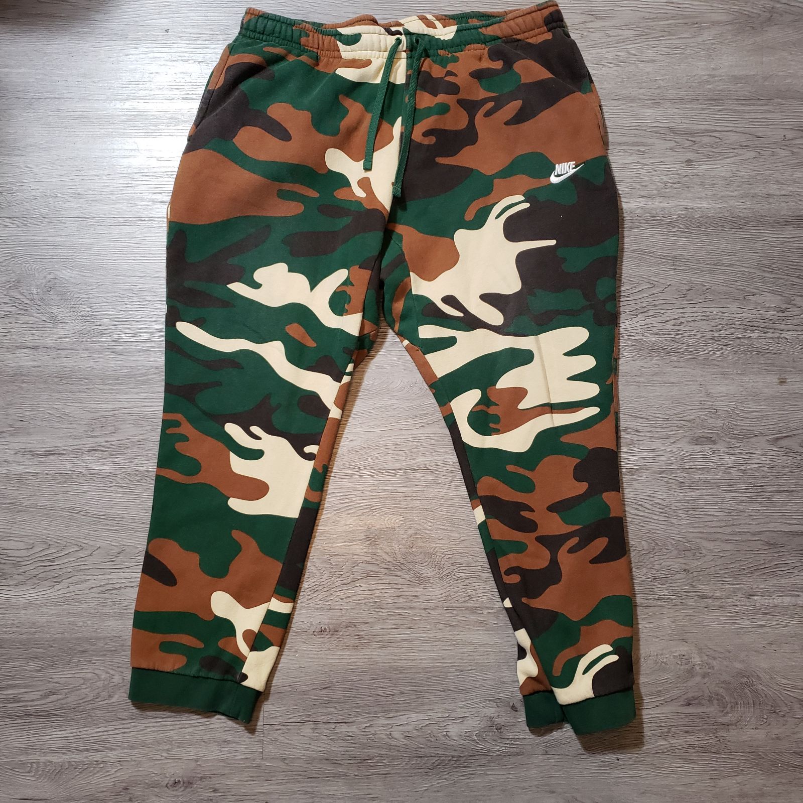 Nike Amazonian Camo Sweats Size XXL