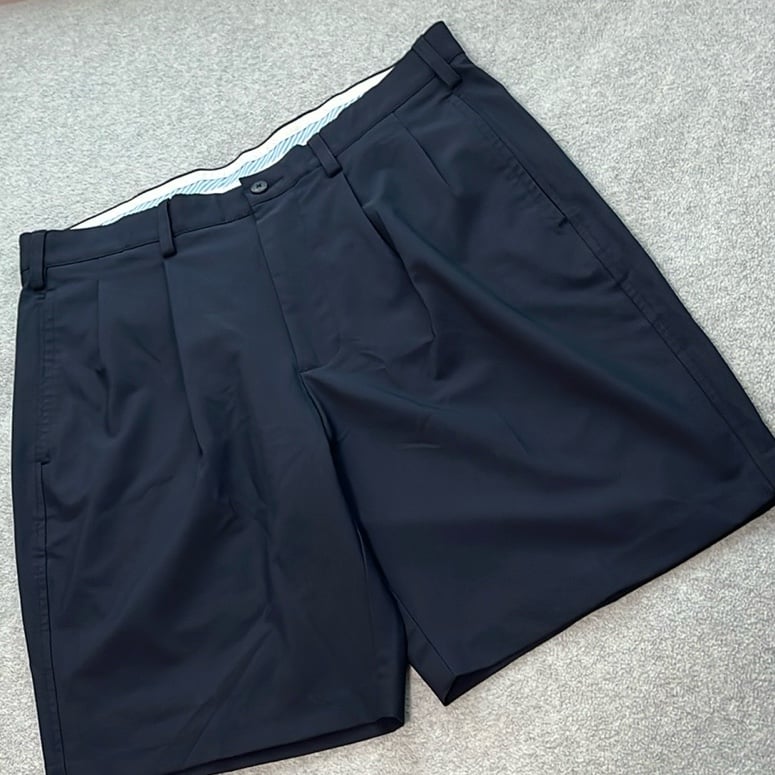 Footjoy FJ Golf Shorts Mens Size 33 Pleated Navy Blue Casual Performance Active