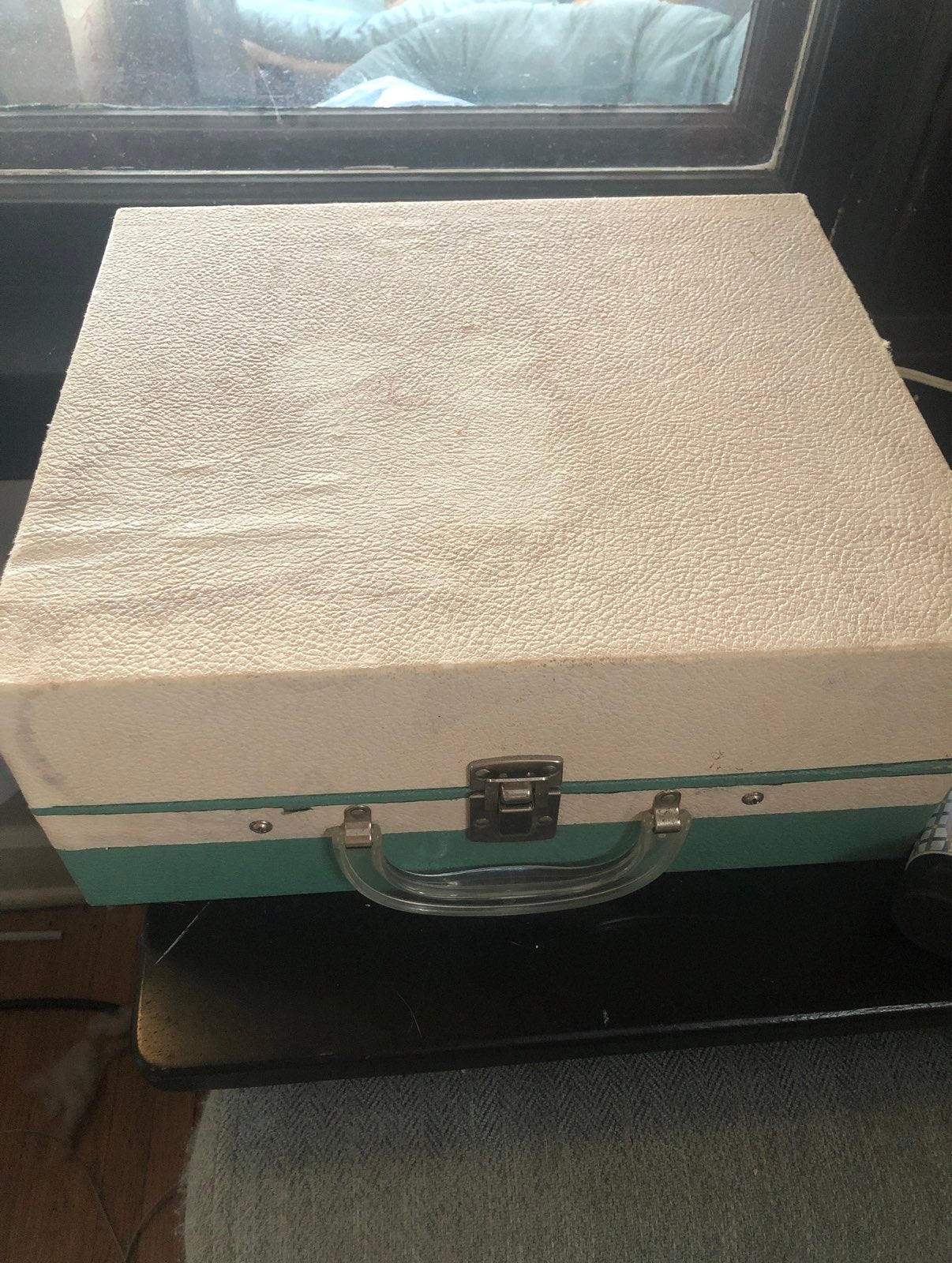 vinyl record player