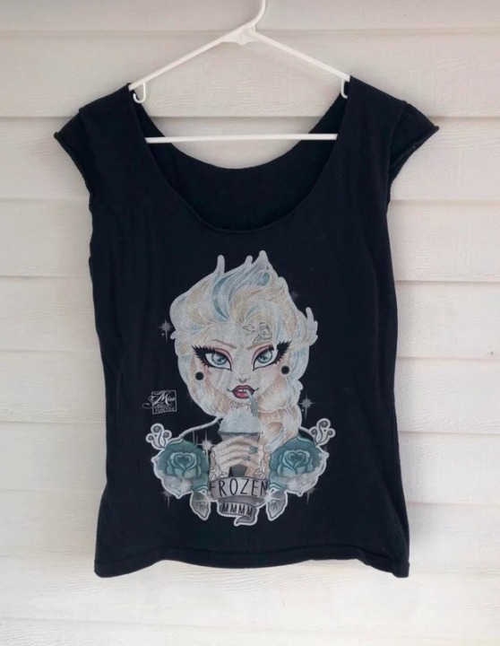 Tatted Elsa Lightweight Tee Tank Size L/XL