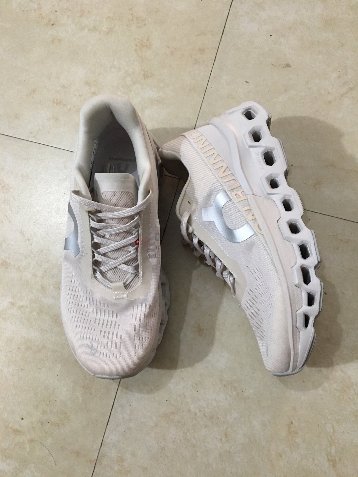 On cloud cloudmonster 2 size 8