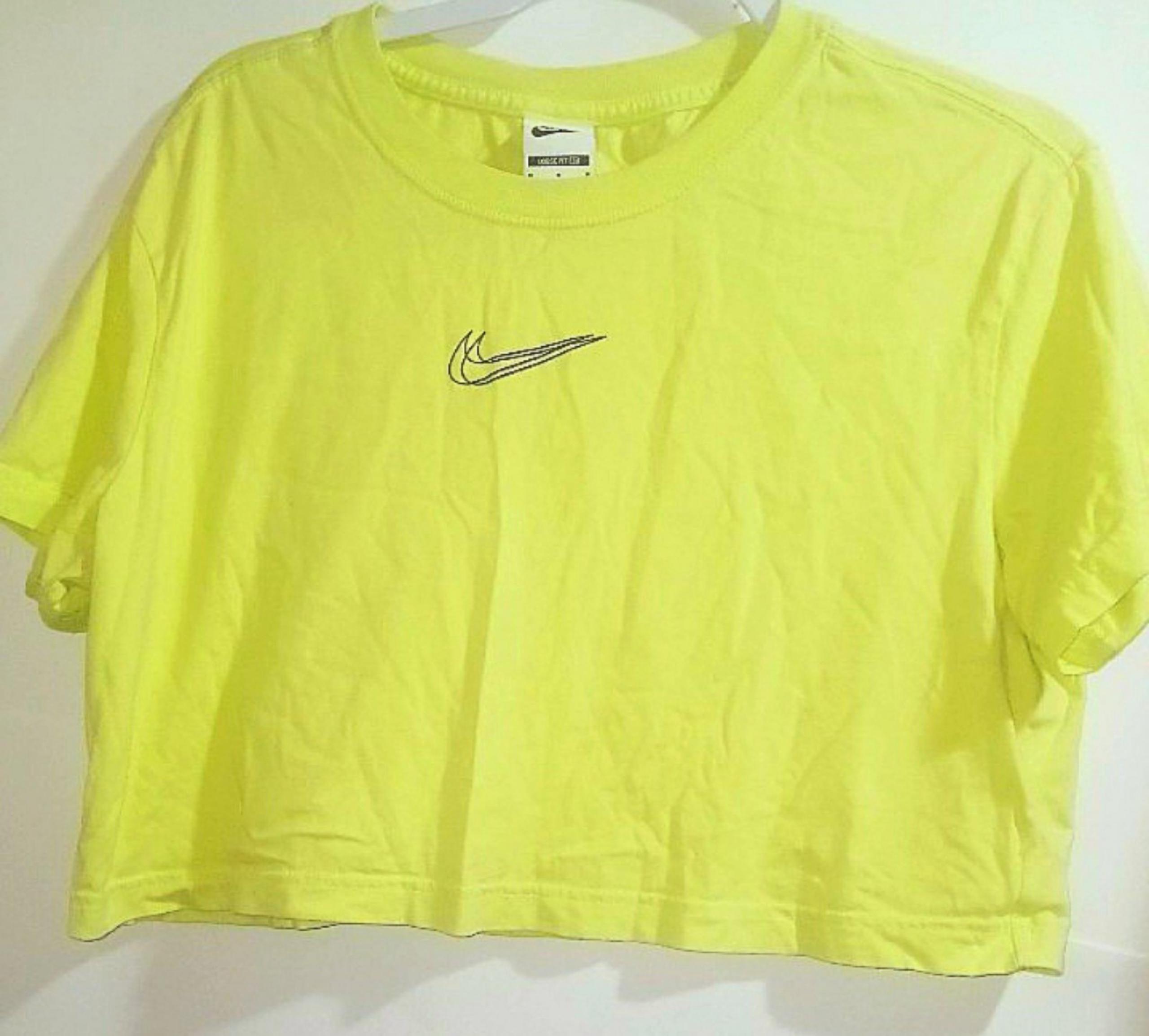 Women's Nike Halter/Blouse/IDK What To Call It Top, Size Medium,  Loose-Fit