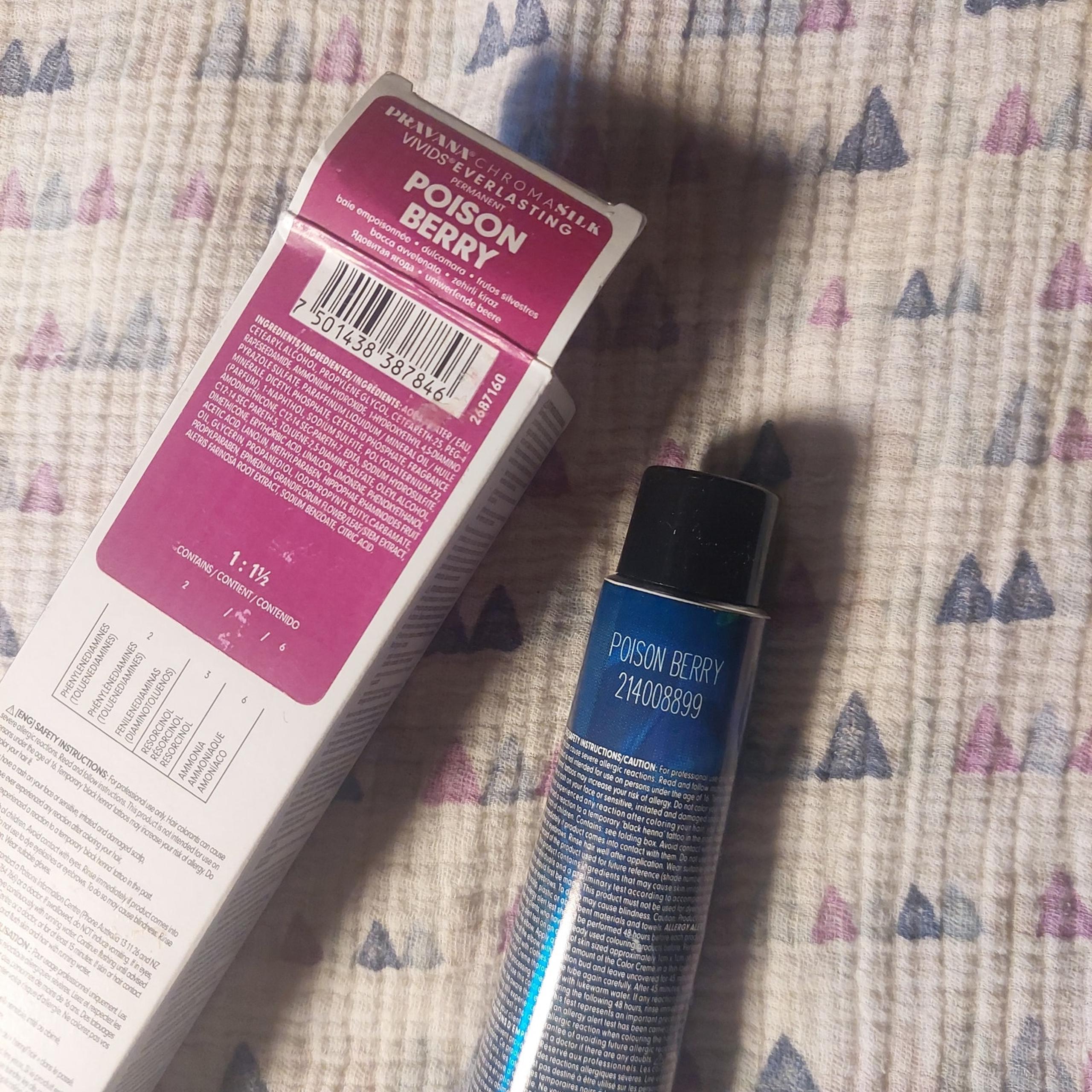 Pravana Chromasilk Vivids Everlasting Haircolor "Poison Berry" Sealed 3 oz tube