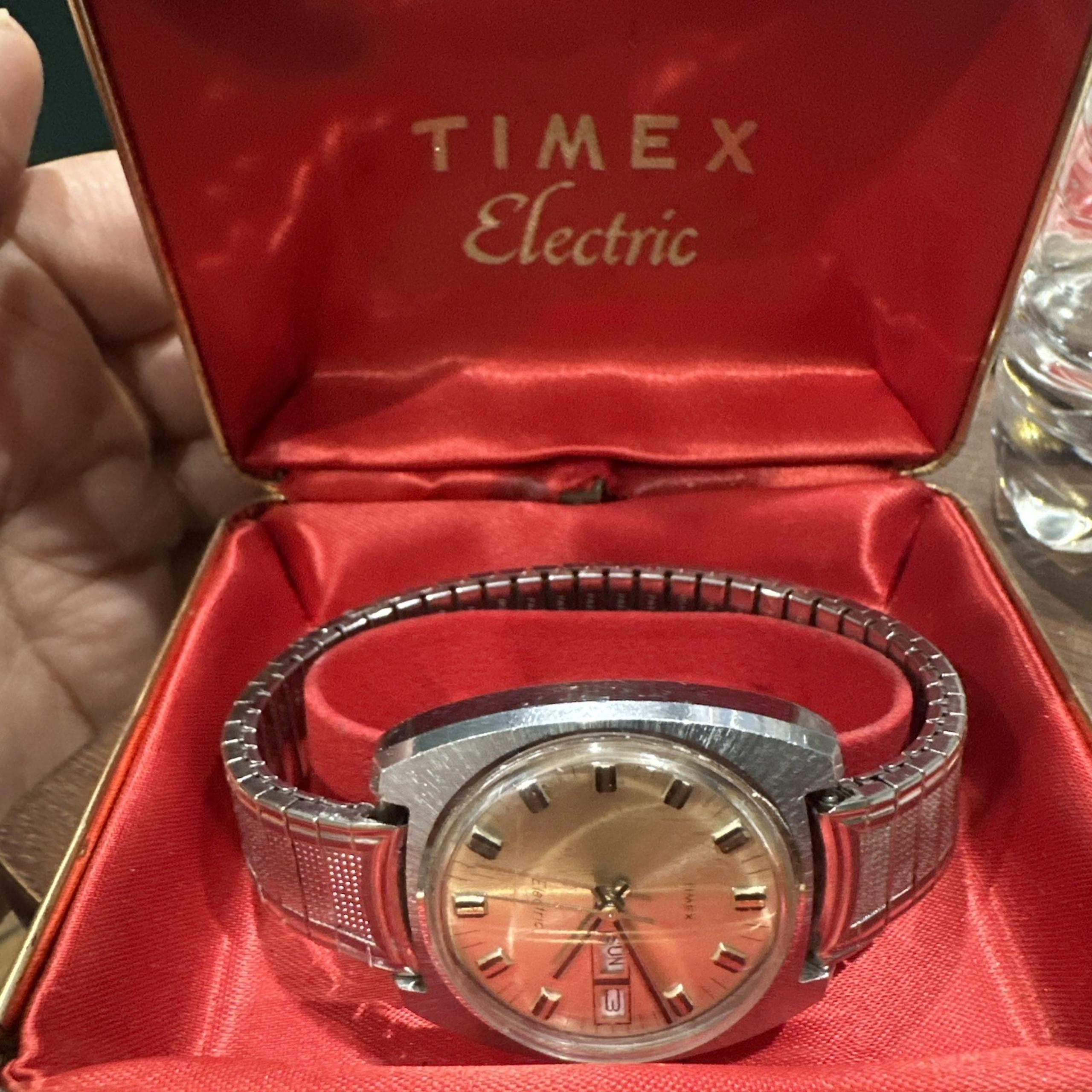 Working Vintage Timex Men's Electric Calendar Day Date Silver Watch 37mm W BOX
