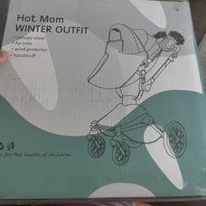 Hot moms winter outfit for stroller