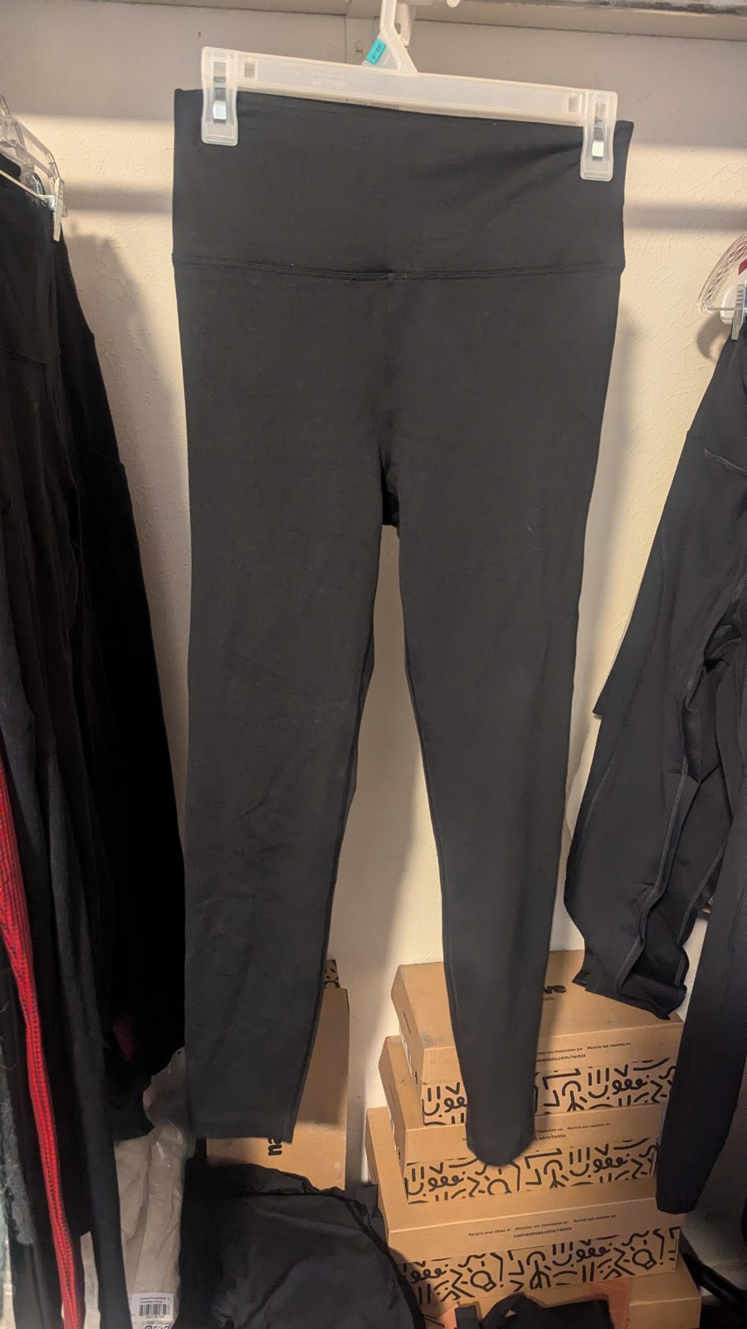 Outdoor Voices athletic leggings size m