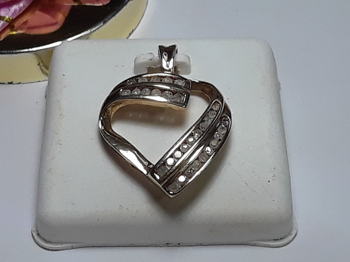 Estate .50ctw Natural Diamond 2Row channel 10Kt Y/Gold Open Heart Pendant #20385