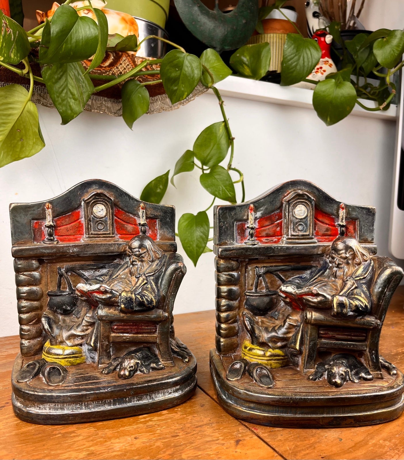 Vintage 1930 “Fireside Comfort”GS Allen Grand Dad Santa Claus Bronze Bookends -A