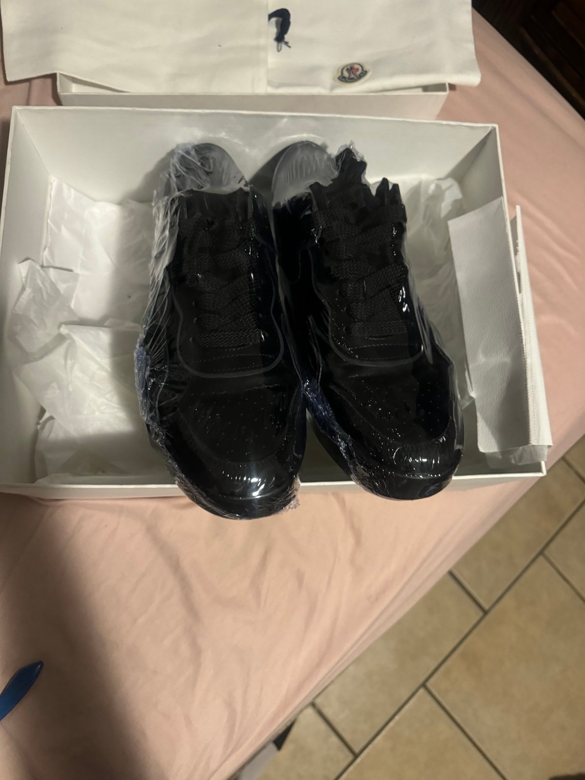 Moncler promyx space