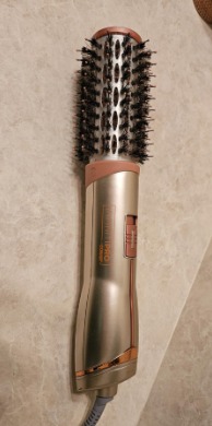 New Frizz Free 1 1/2-inch Hot Air Brush, Dryer Brush.