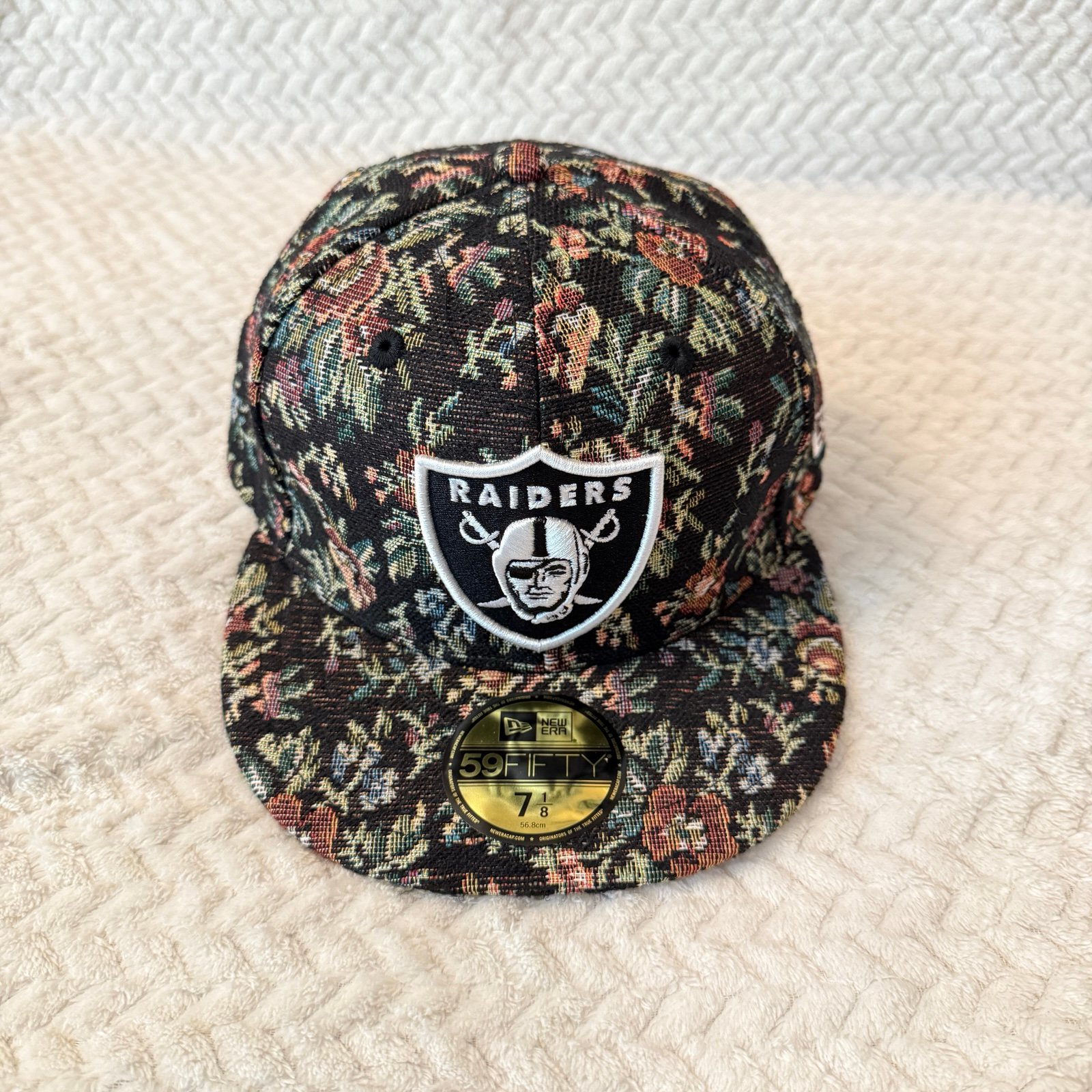 Las Vegas Raiders Hat Men 7 1/8 Black Floral NFL 59fifty New Era Fitted Cap New