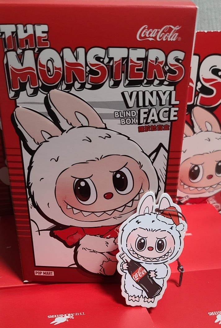 THE MONSTERS COCA-COLA SERIES-Vinyl Face