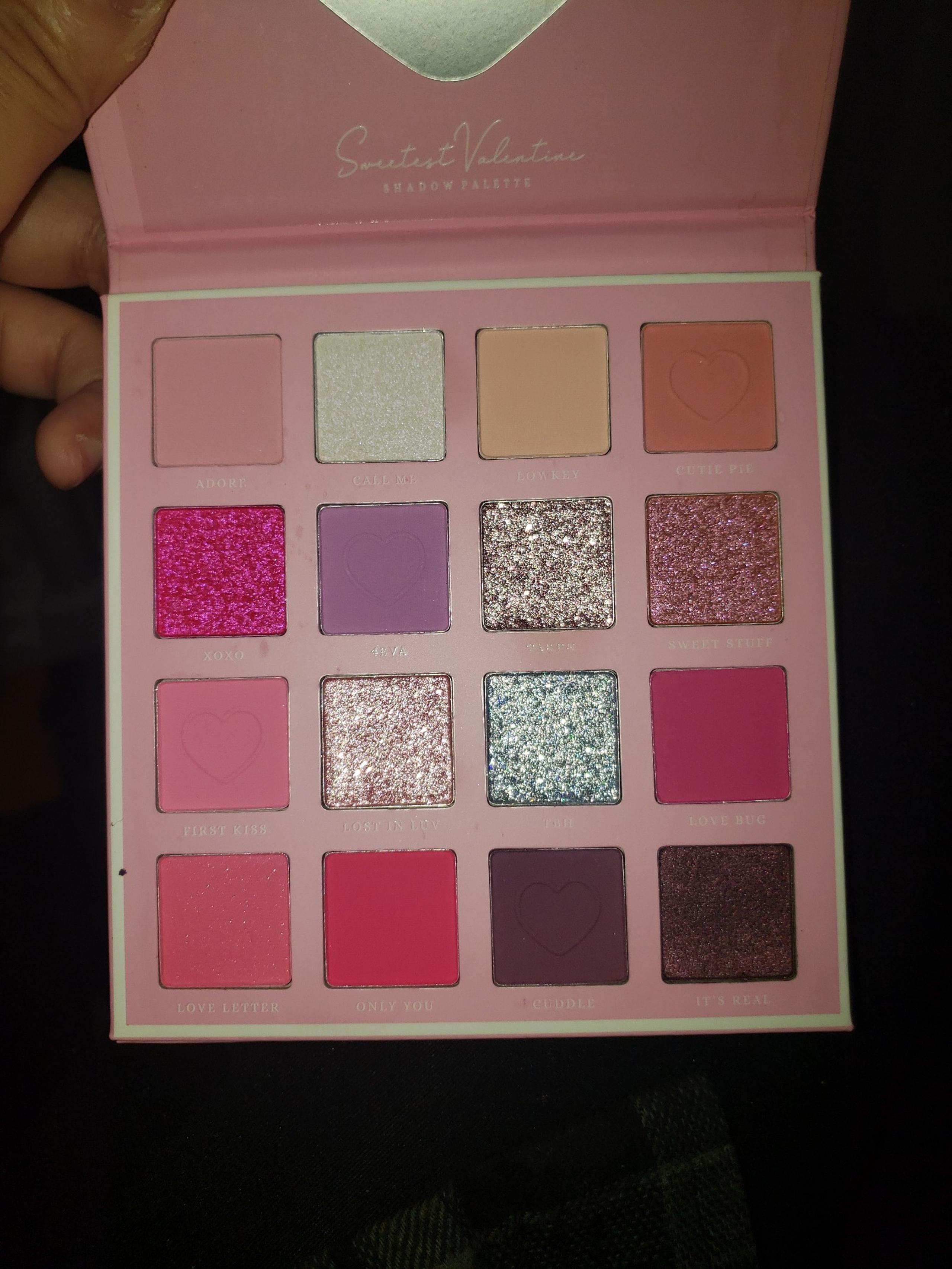 Benella sweetest valentine eyeshadow palette