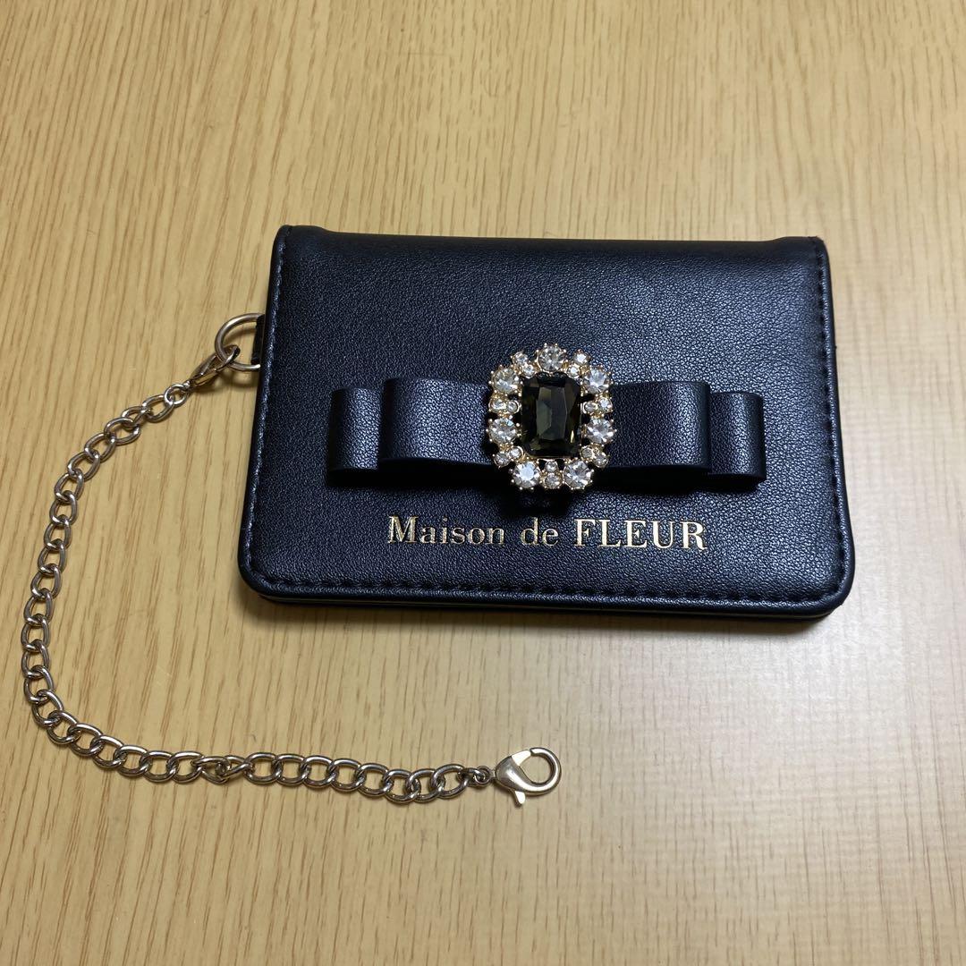 Bijou Ribbon Two-Fold Pass Case Maison de FLEUR